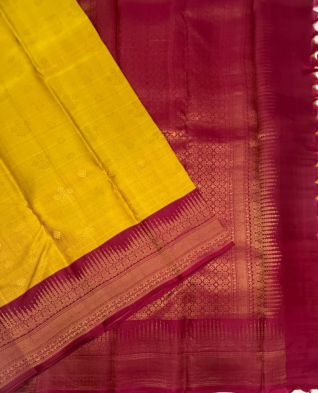 VSA666 - mustard color body , magenta color pallu , blouse pure silk saree