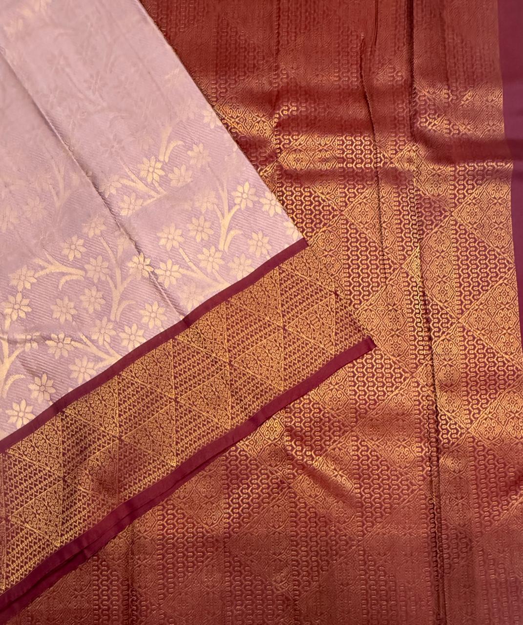 VSA667 - pastel lavender color body , dark purple color pallu , blouse pure silk saree