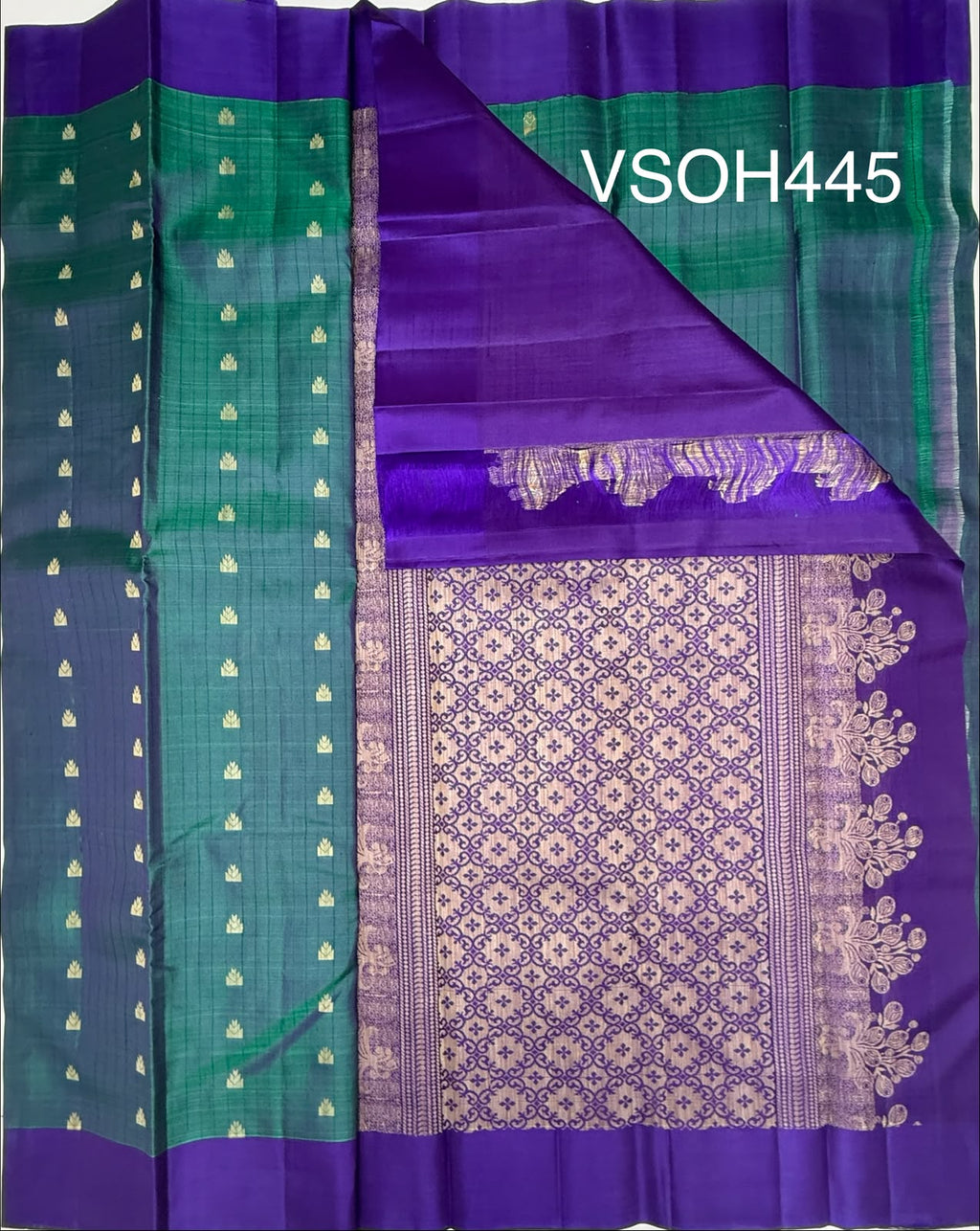VSOH445 - peacock green color body , violet color pallu , blouse - Pure silk saree