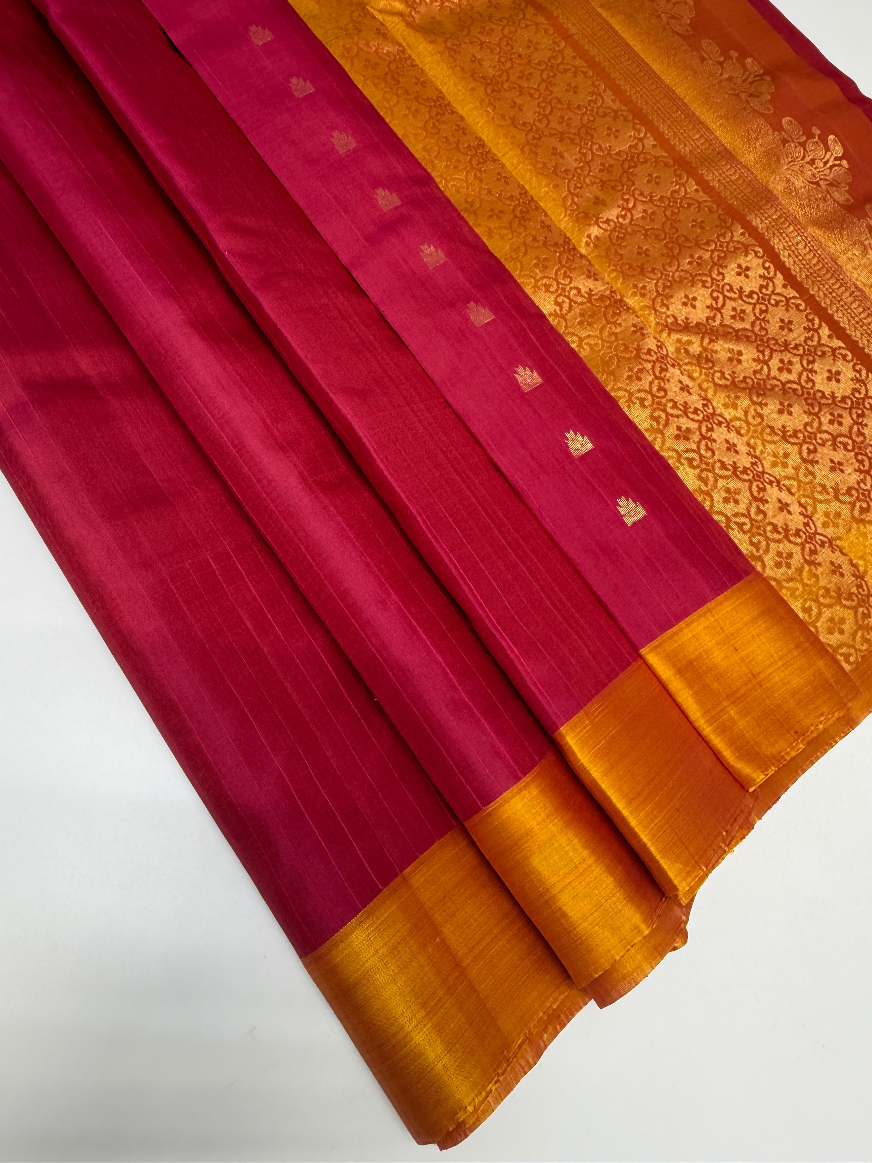 VSOH448 - pink color body , yellow color pallu , blouse - Pure silk saree