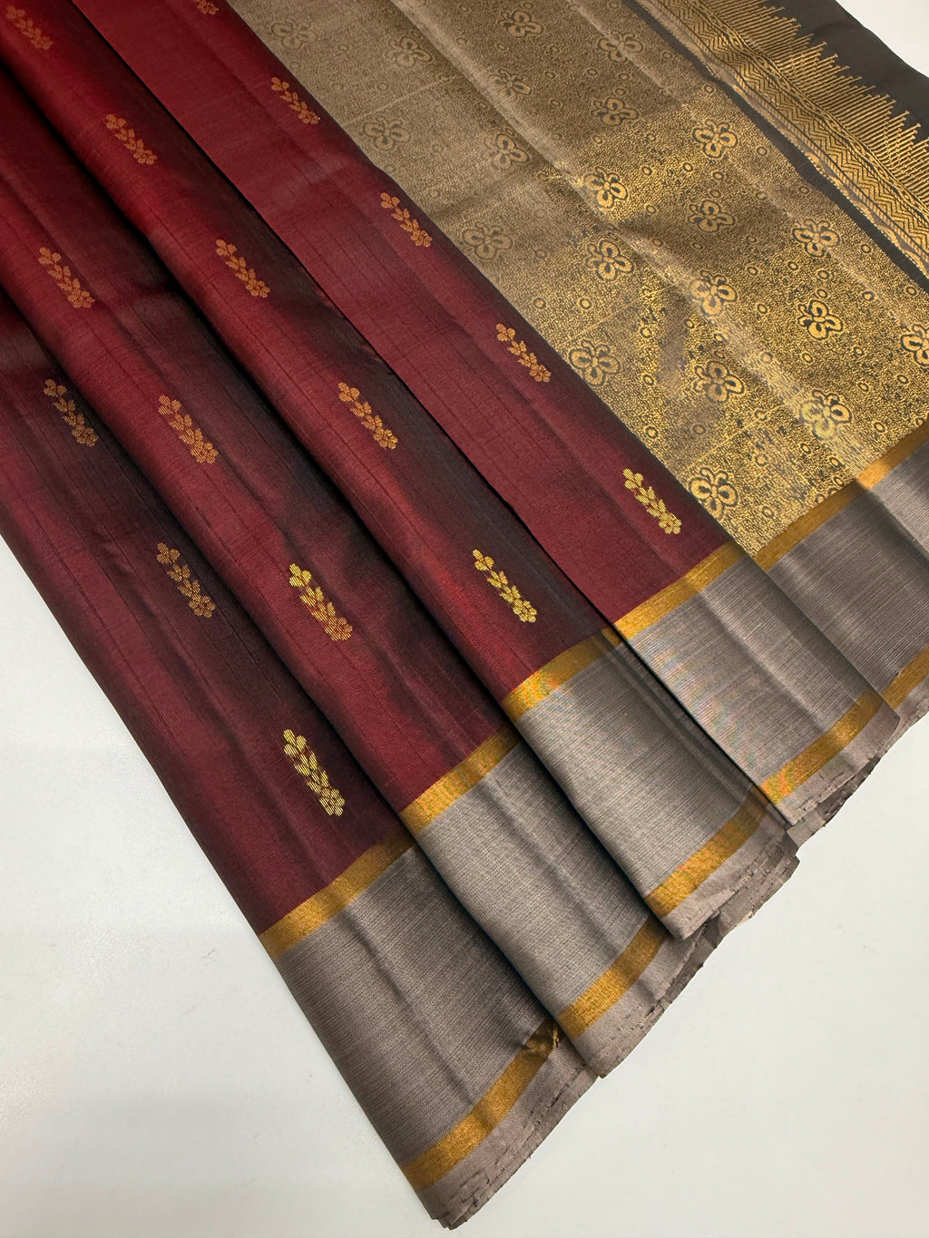 VSOH454 - maroon color body , grey color pallu , blouse - Pure silk saree