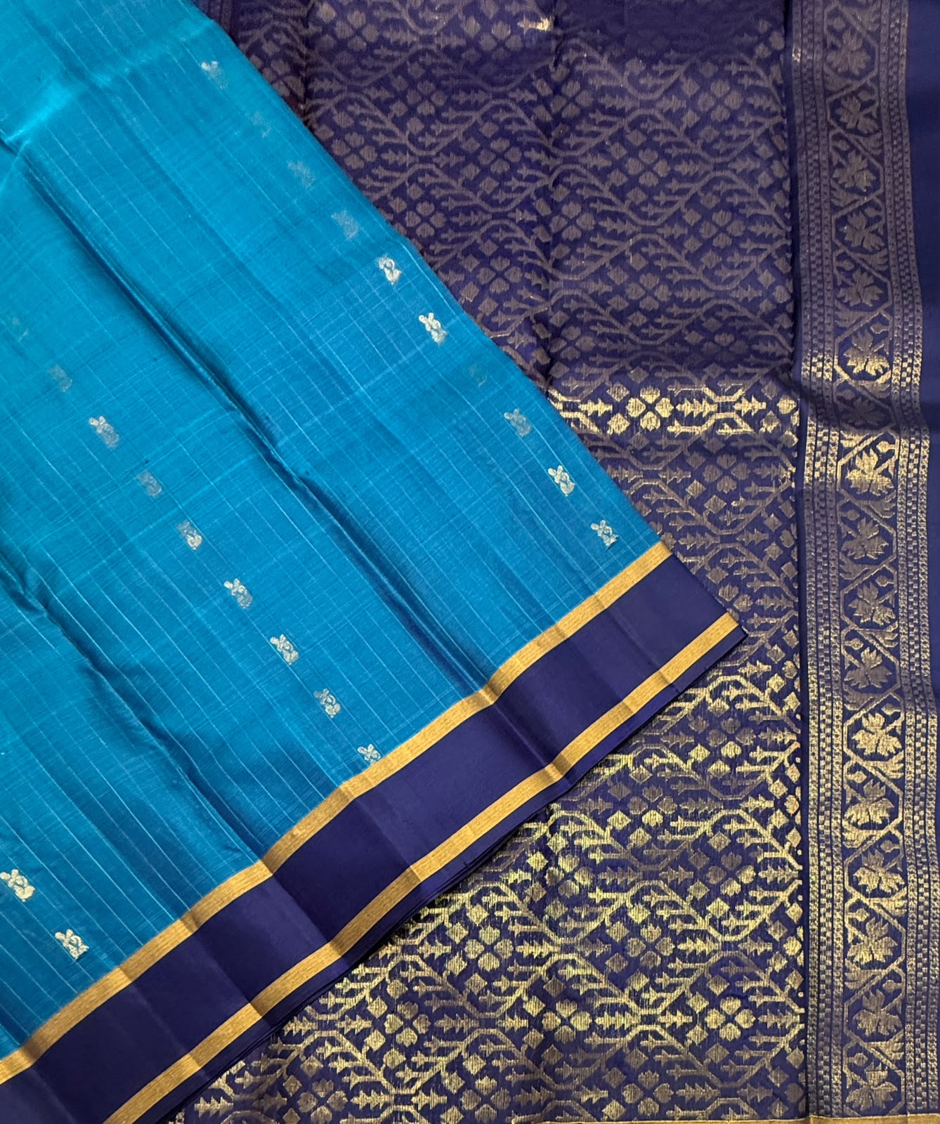 VSOH459 - royal blue color body , navy blue color pallu , blouse - Pure silk saree