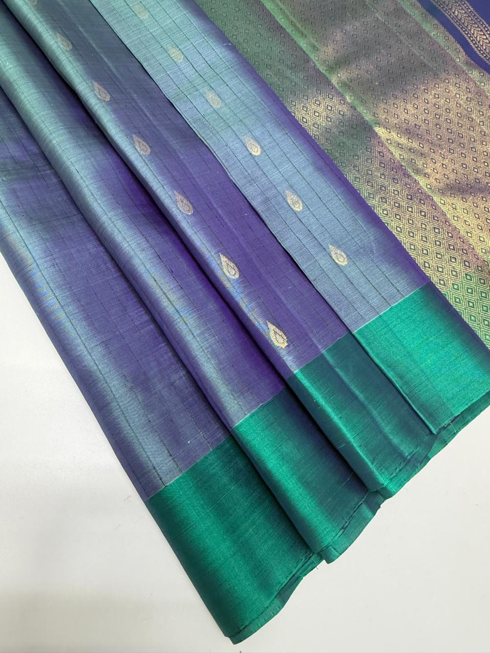 VSOH446 - pastel blue color body , dual green color pallu , blouse - Pure silk saree