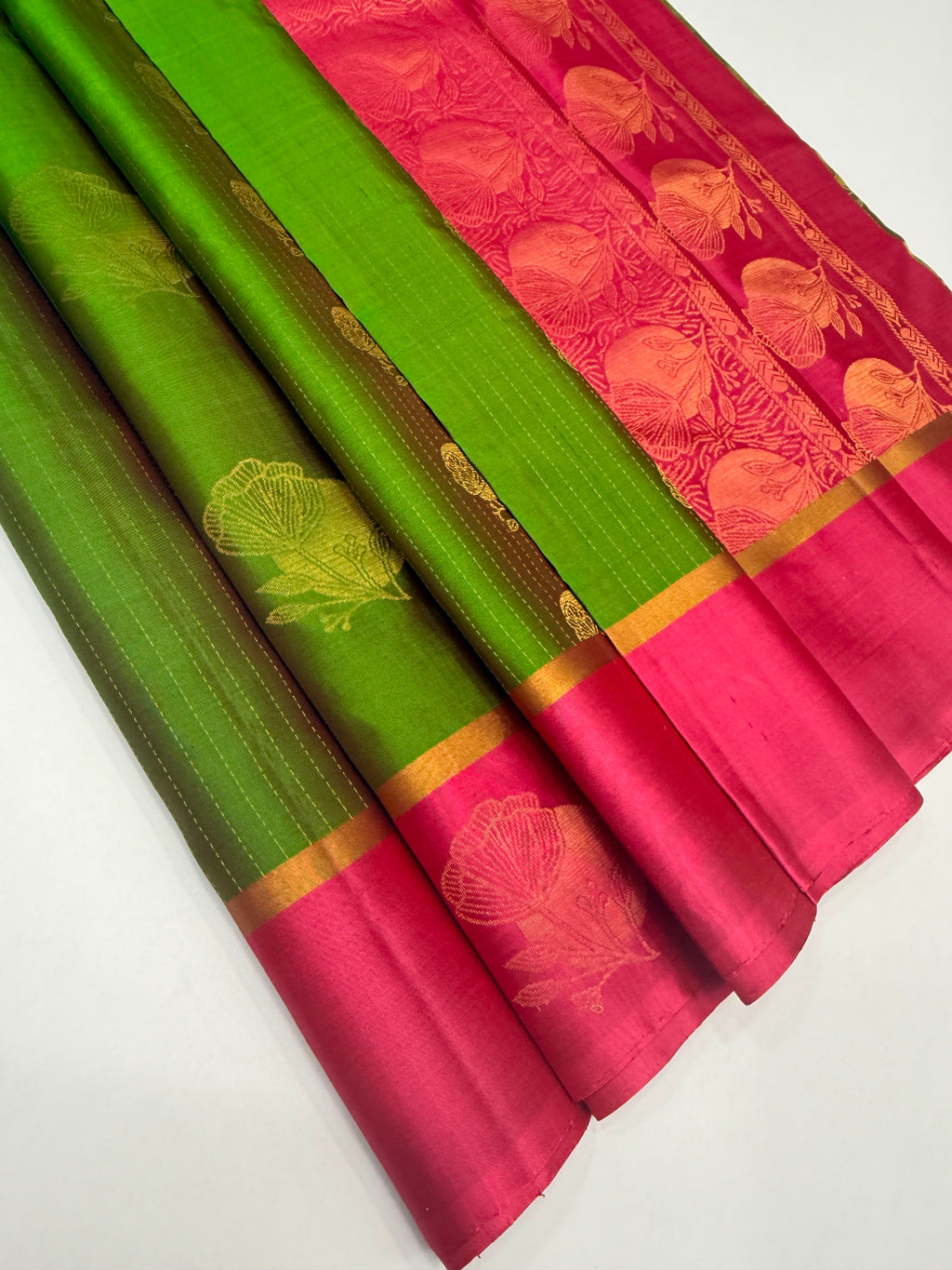 VSF1039 - olive green color body ,pink color pallu,blouse - Pure silk saree