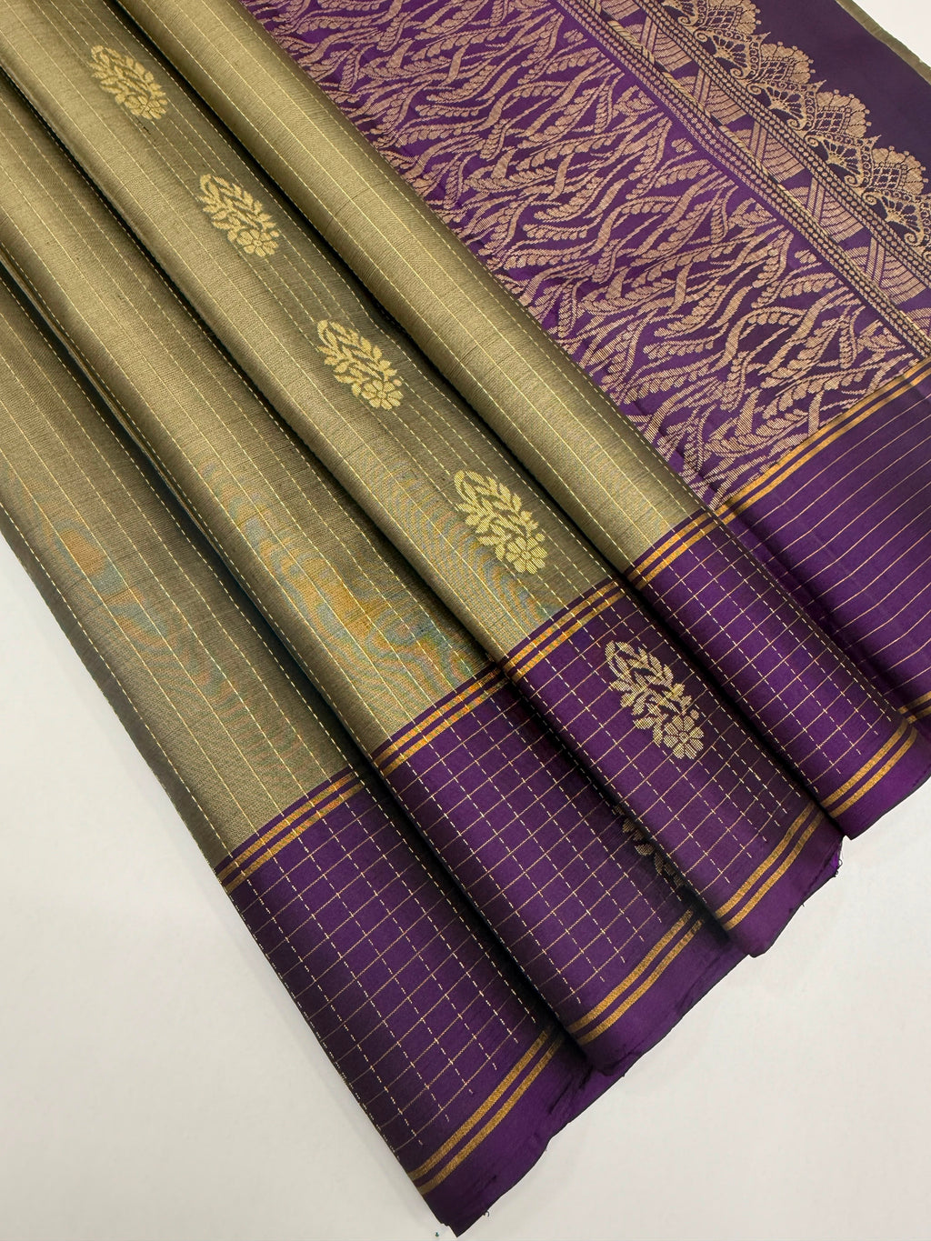 VSF1047 - grey color body , violet color pallu,blouse - Pure silk saree