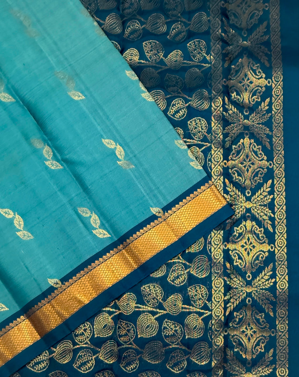 VSF1050 - blue color body , peacock blue color pallu,blouse - Pure silk saree