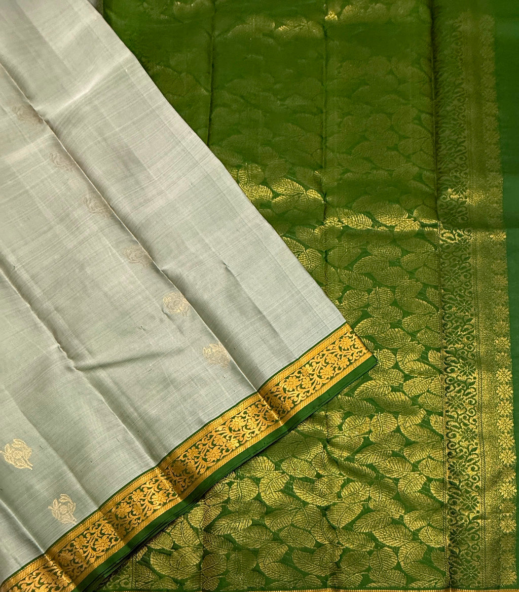 VSF1062 - grey color body , green color pallu,blouse - Pure silk saree