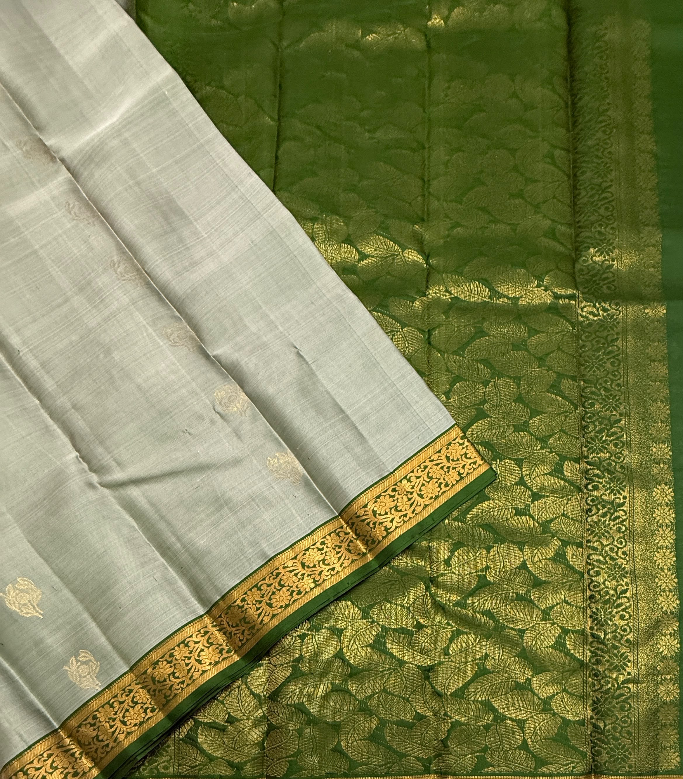 VSF1062 - grey color body , green color pallu,blouse - Pure silk saree