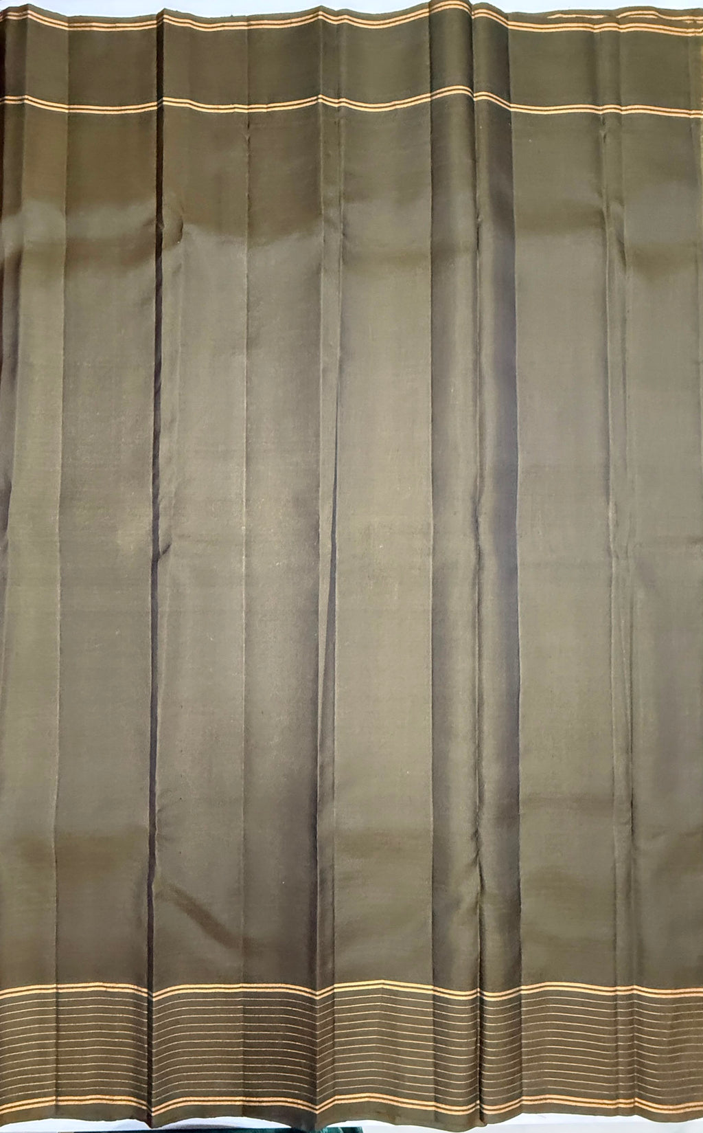 VSF1065 - grey color body ,cow dung green color pallu,blouse - Pure silk saree