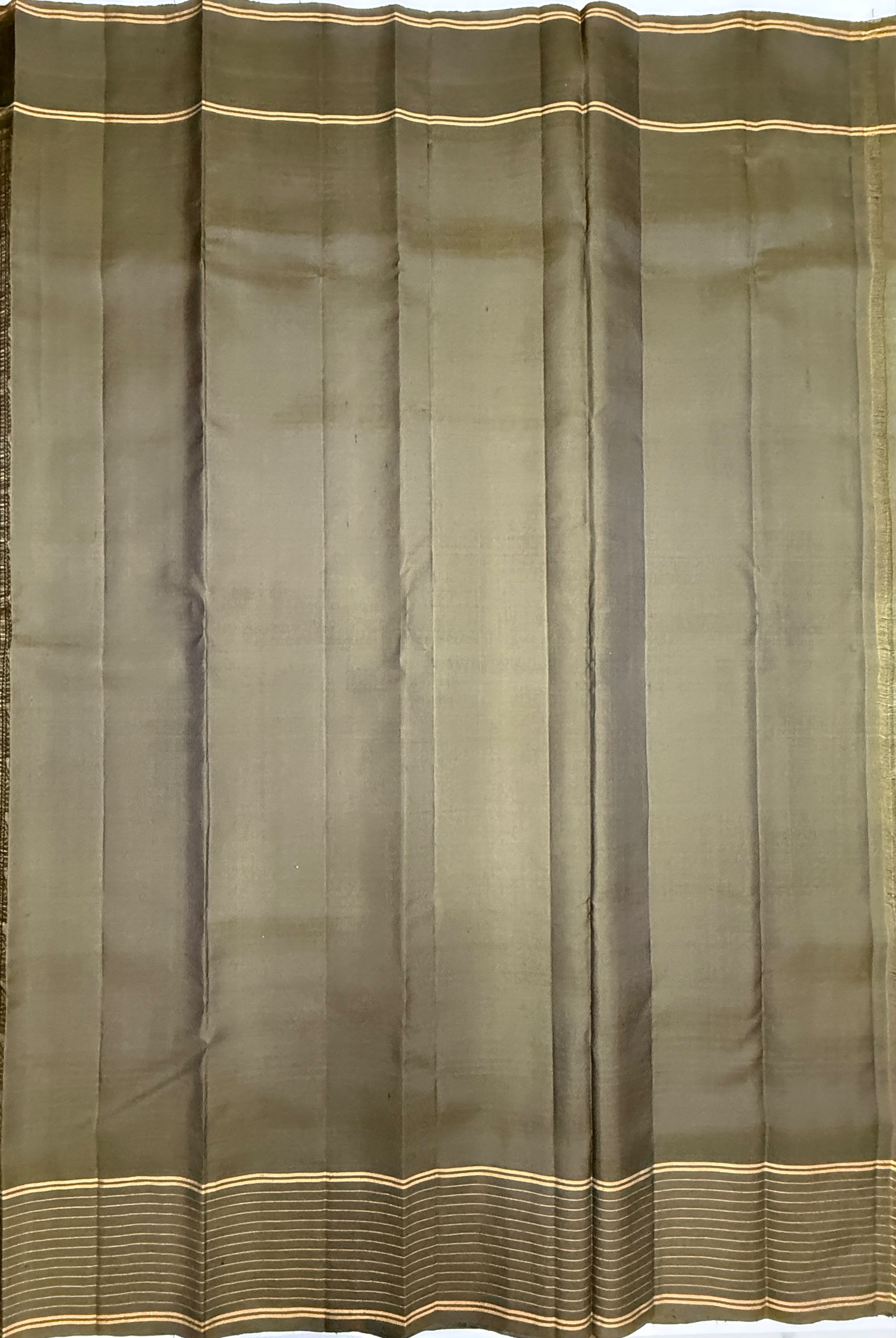VSF1067 - lavender color body , cow dung green color pallu,blouse - Pure silk saree