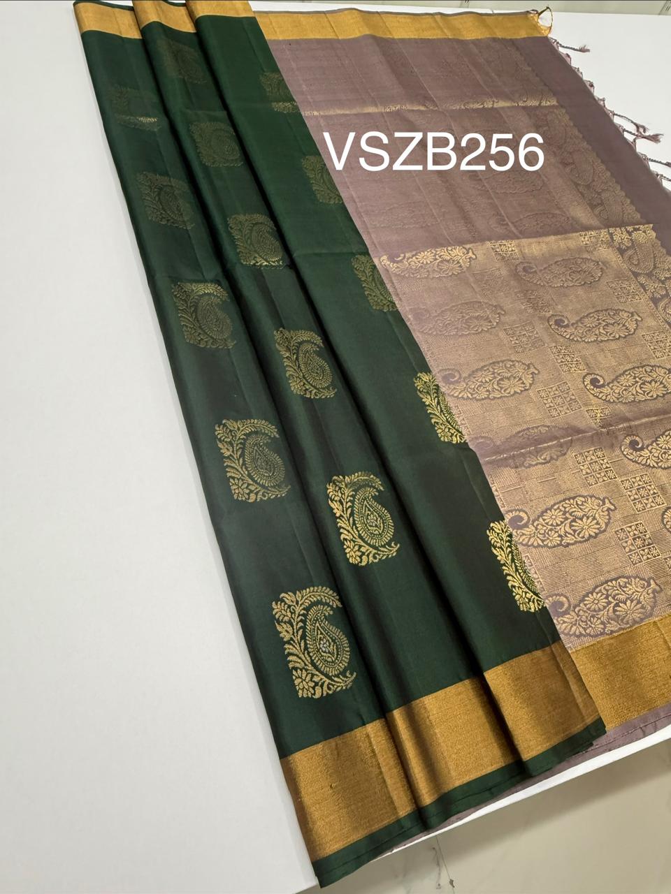 VSZB256 - green color body , light lavender color pallu , blouse - Pure silk saree