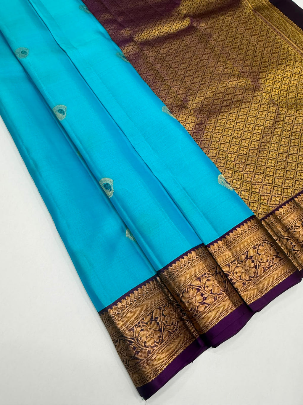 VSM486 - blue color body, dark violet color pallu , blouse.
