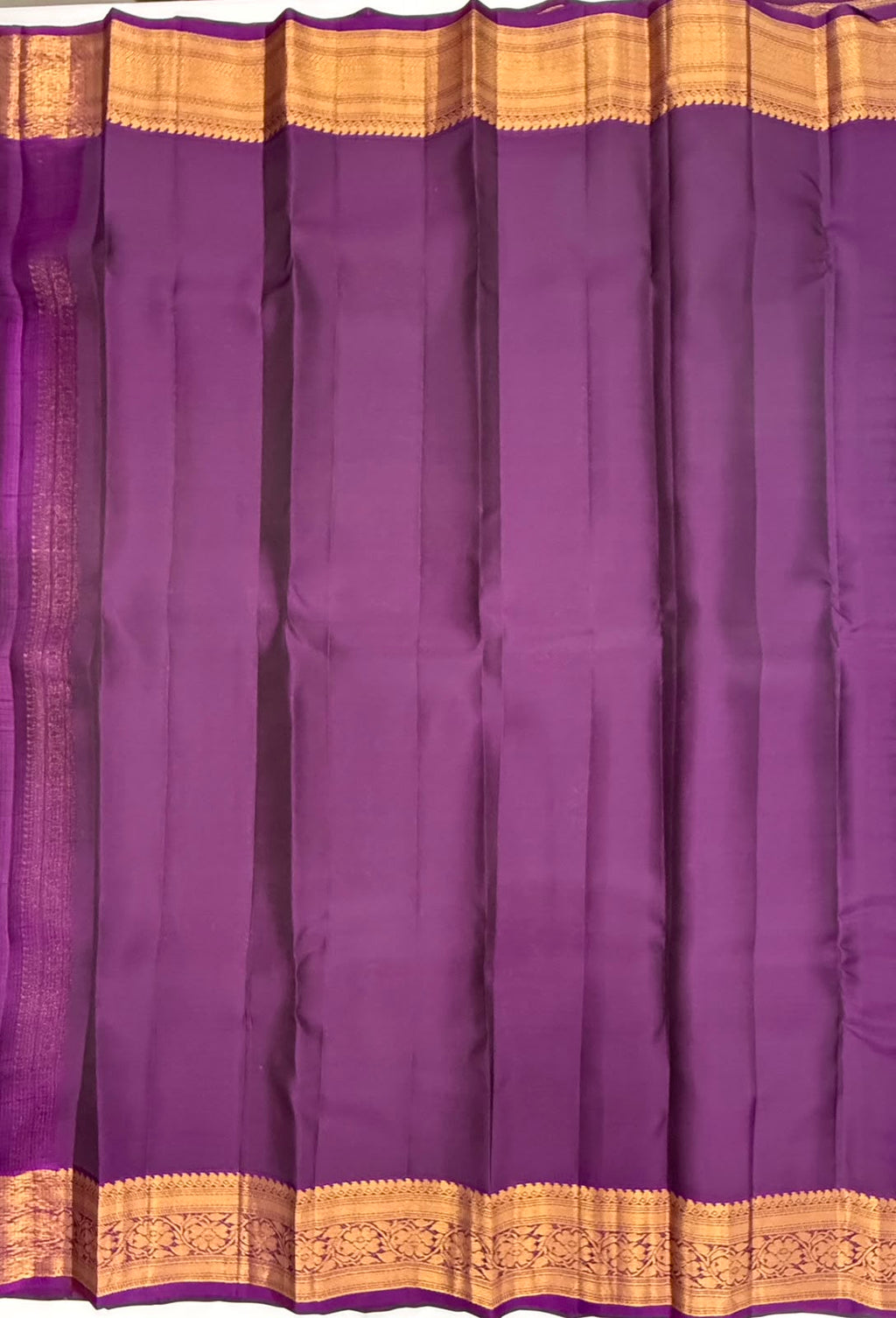 VSM483 - lavender color body, dark violet color pallu , blouse.