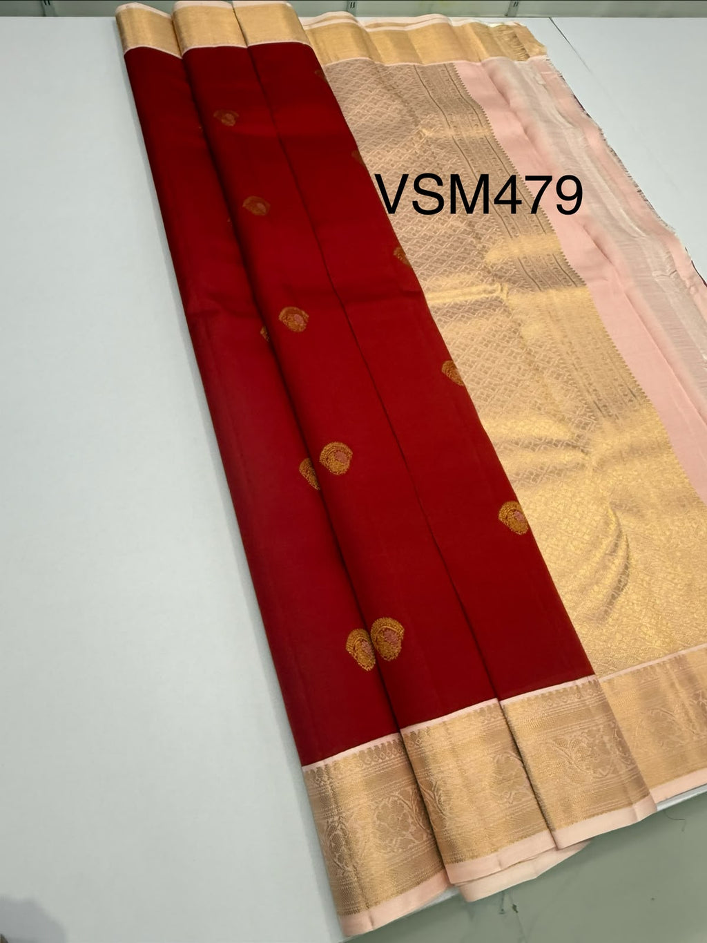 VSM479 - dark red color body, baby pink color pallu , blouse.
