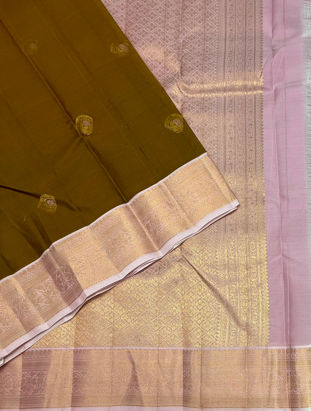 VSM476 - honey brown color body, baby pink color pallu , blouse.