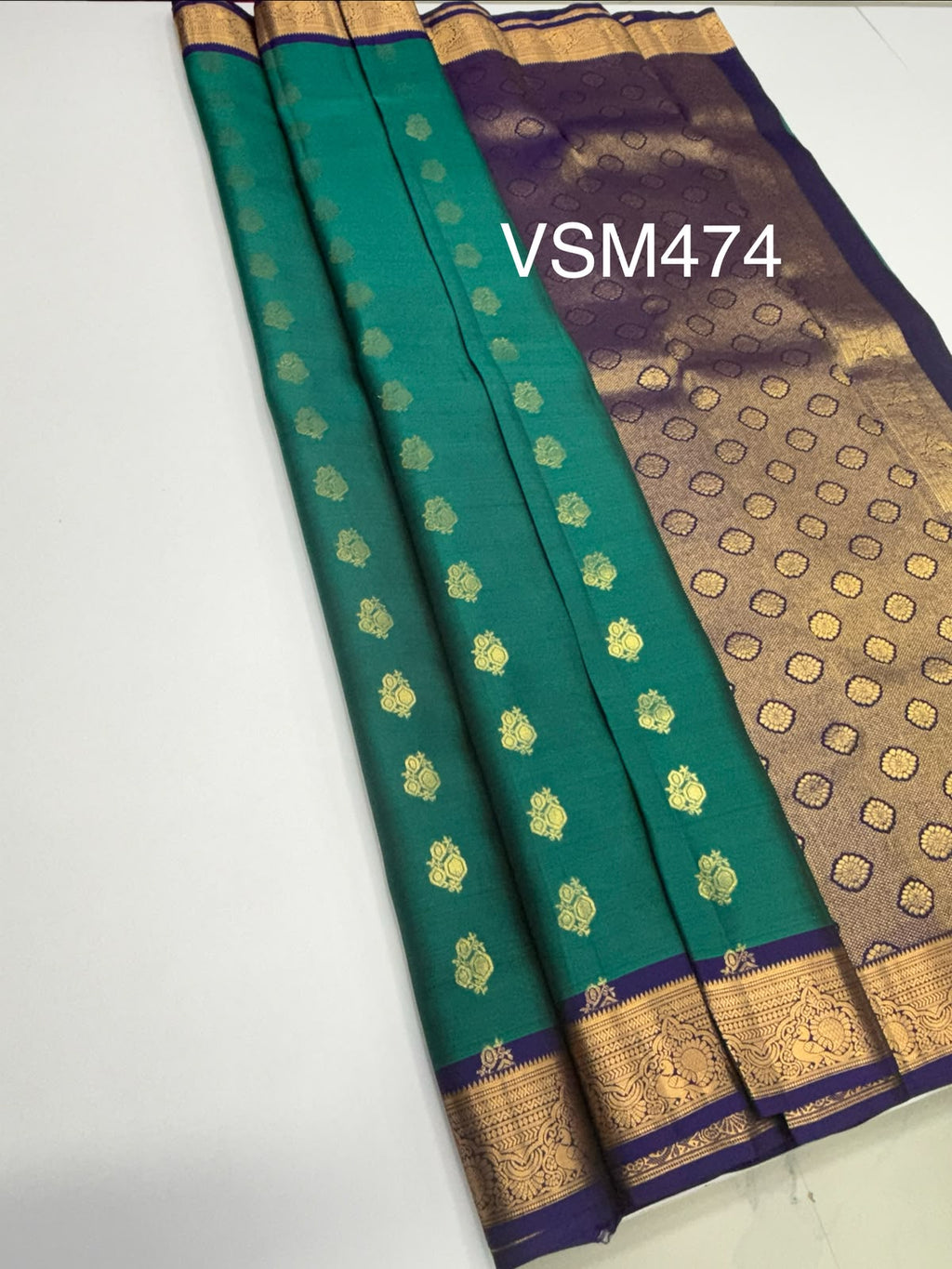 VSM474 - peacock green color body, violet color pallu , blouse.