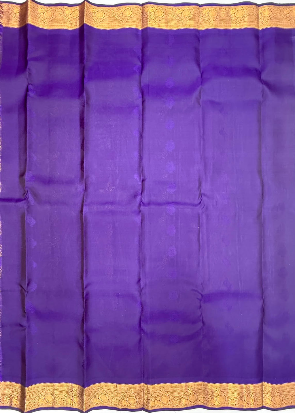 VSM473 - dark grey color body, violet color pallu , blouse.