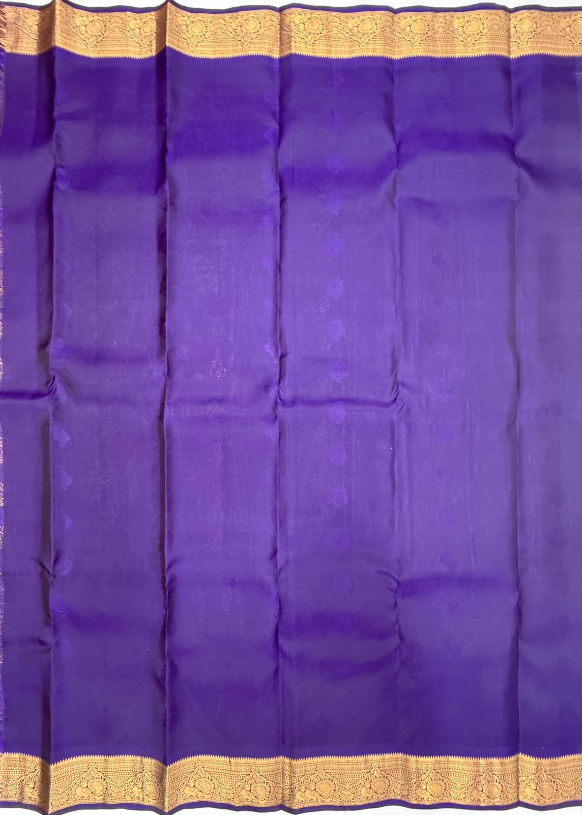 VSM473 - dark grey color body, violet color pallu , blouse.