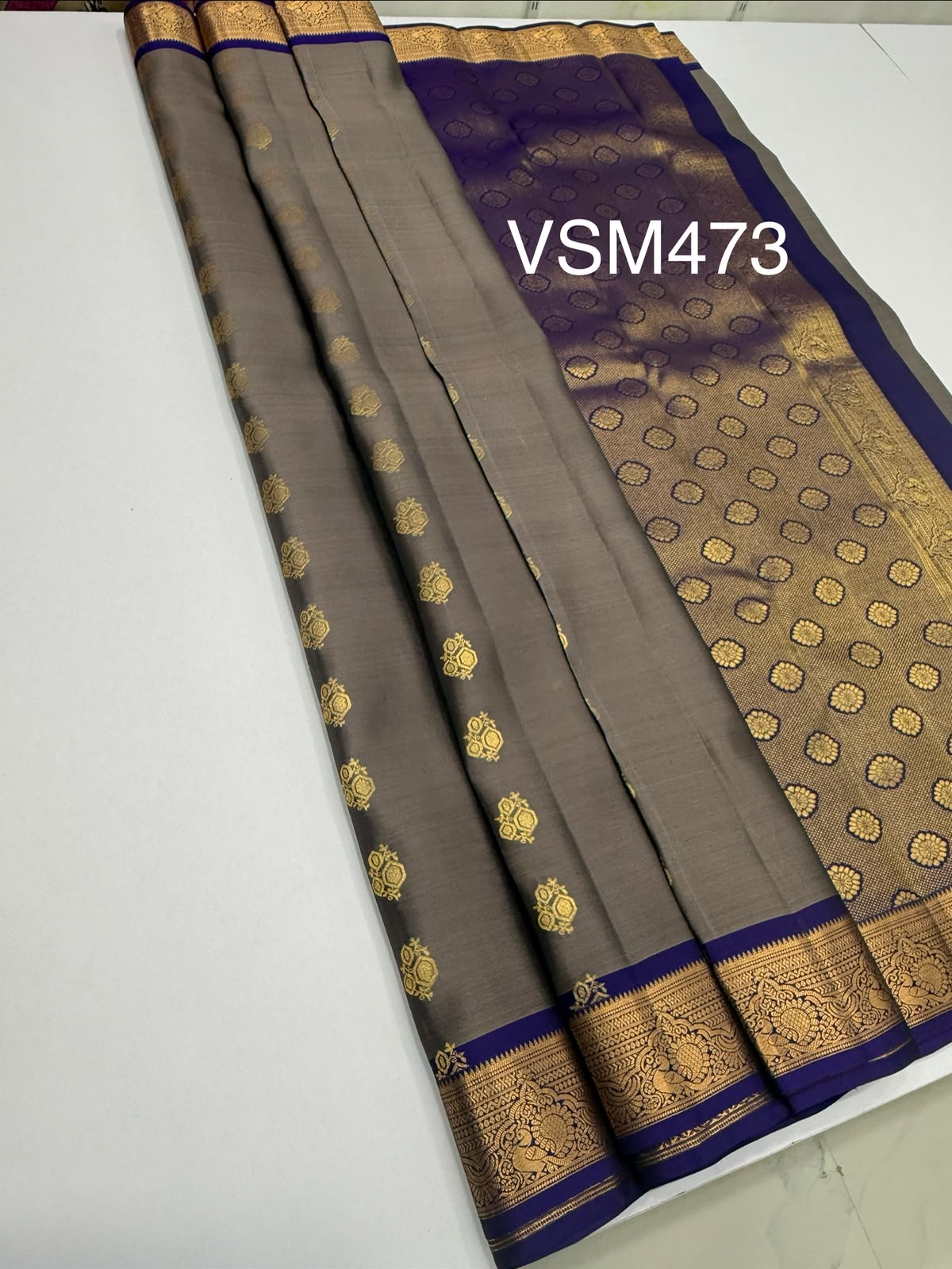 VSM473 - dark grey color body, violet color pallu , blouse.