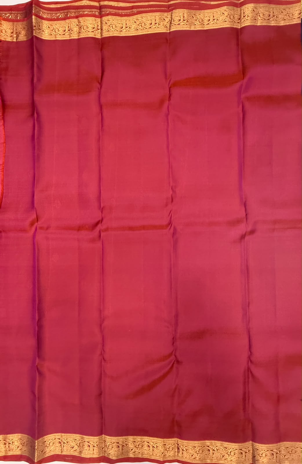 VSM468 - violet color body, pinkish orange color pallu , blouse.