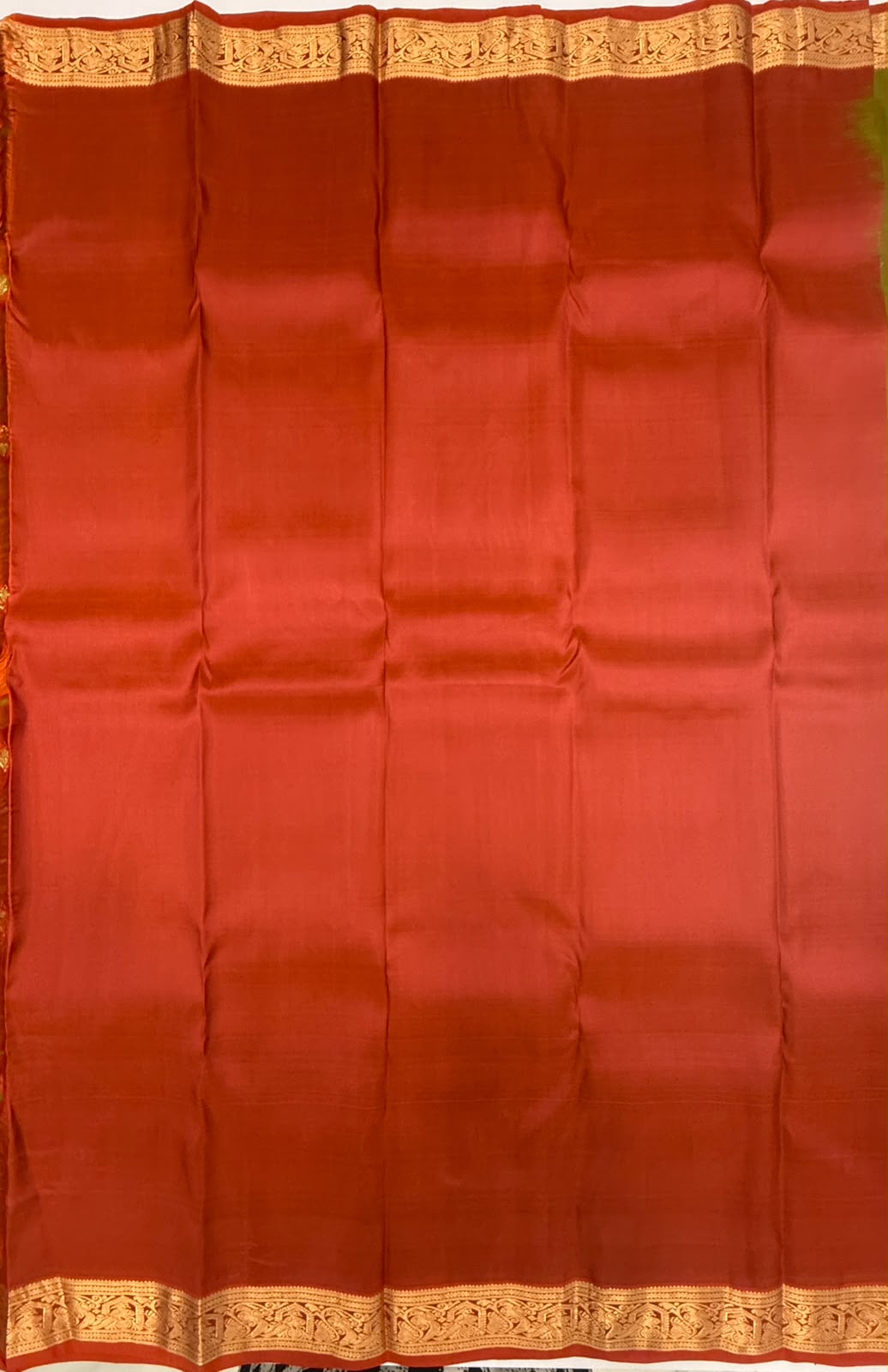 VSM467 - dual green color body, rust orange color pallu , blouse.