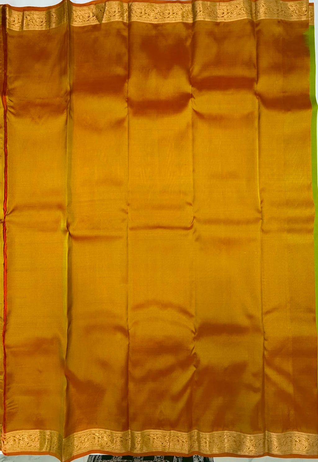 VSM463 - green color body, orange color pallu , blouse.