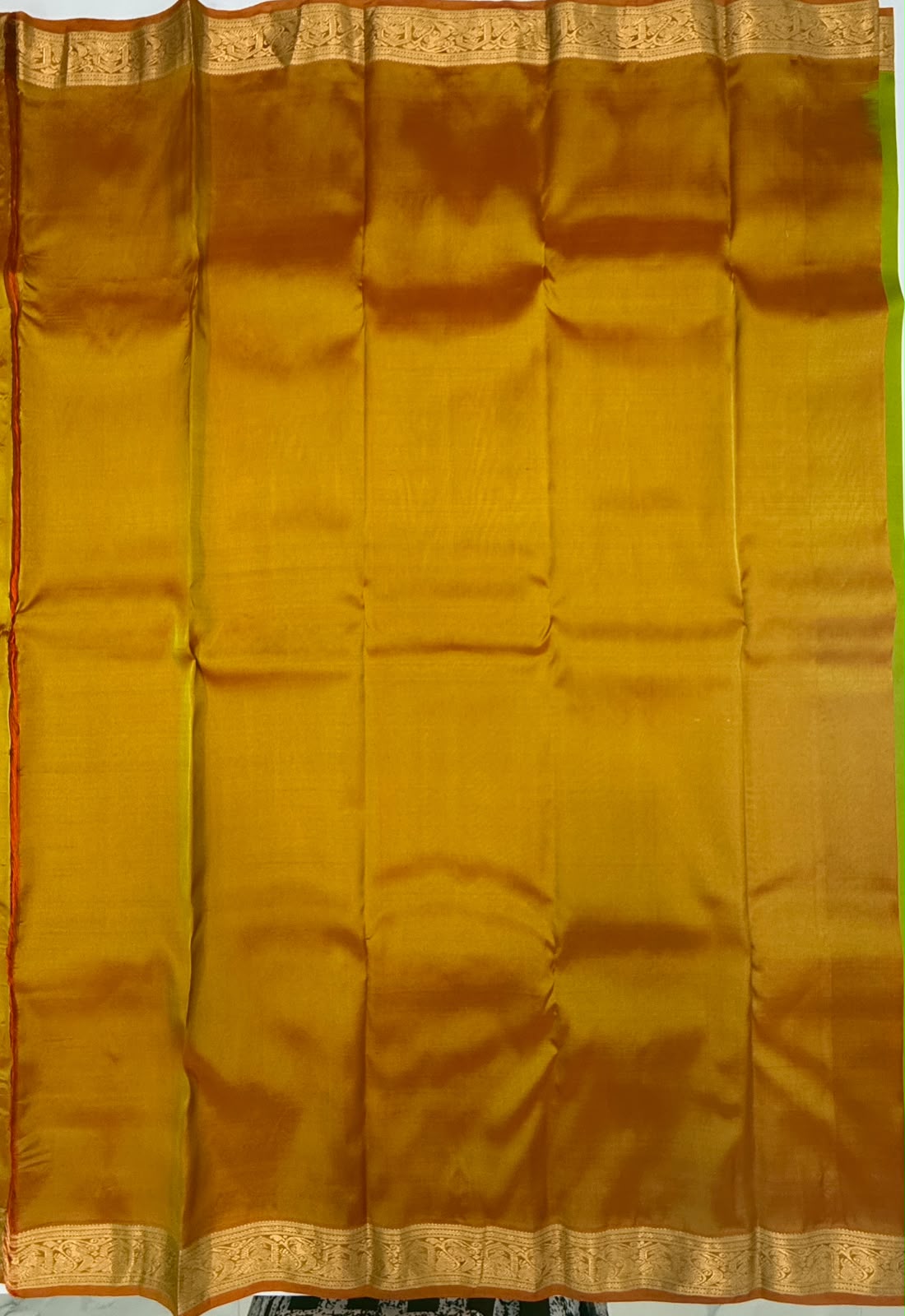 VSM463 - green color body, orange color pallu , blouse.