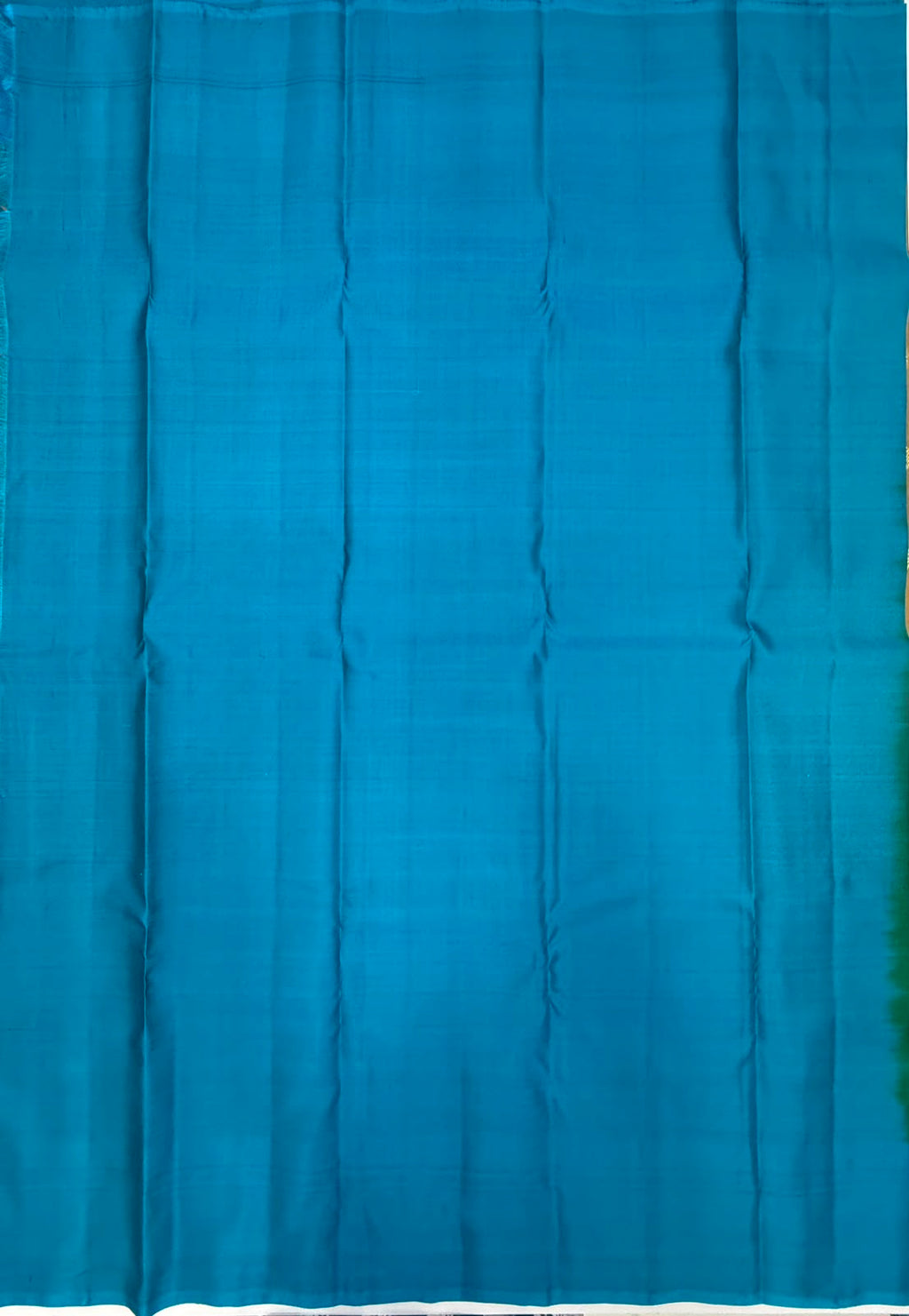 VSM462 - mehandi color body, peacock blue color pallu , blouse.