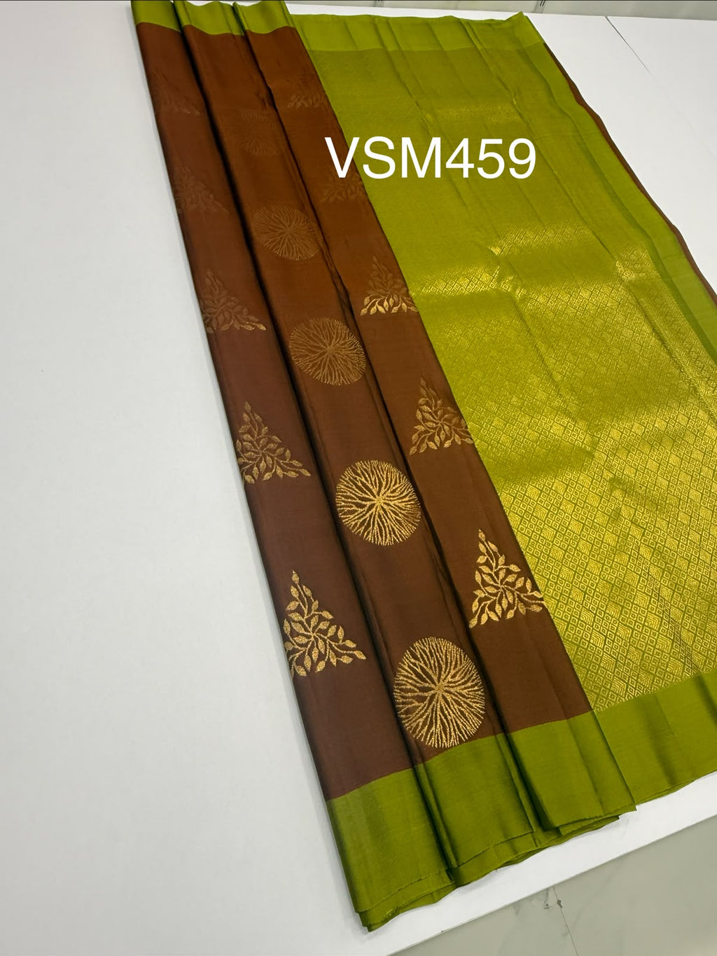 VSM459 - honey brown color body, olive green color pallu , blouse.