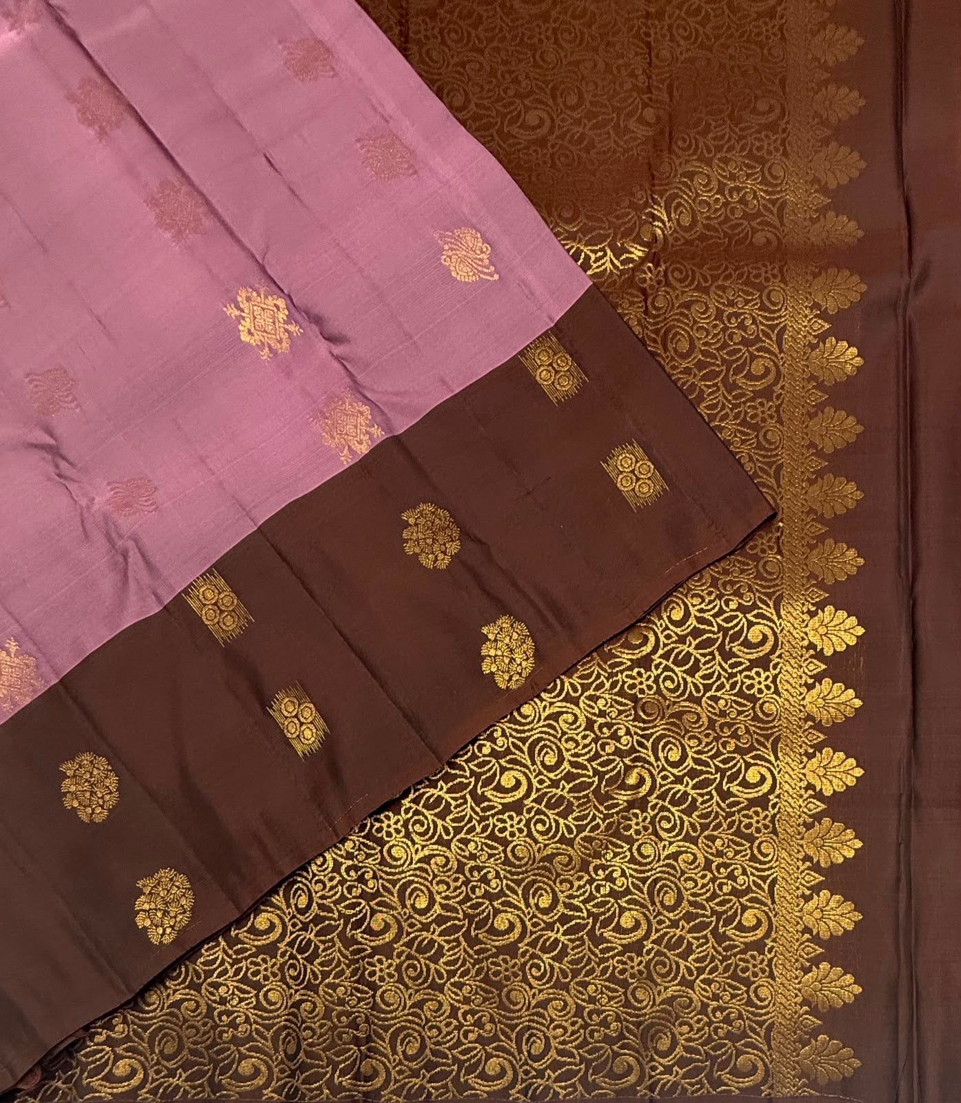 VSM456 - lavender color body, dark brown color pallu , blouse.
