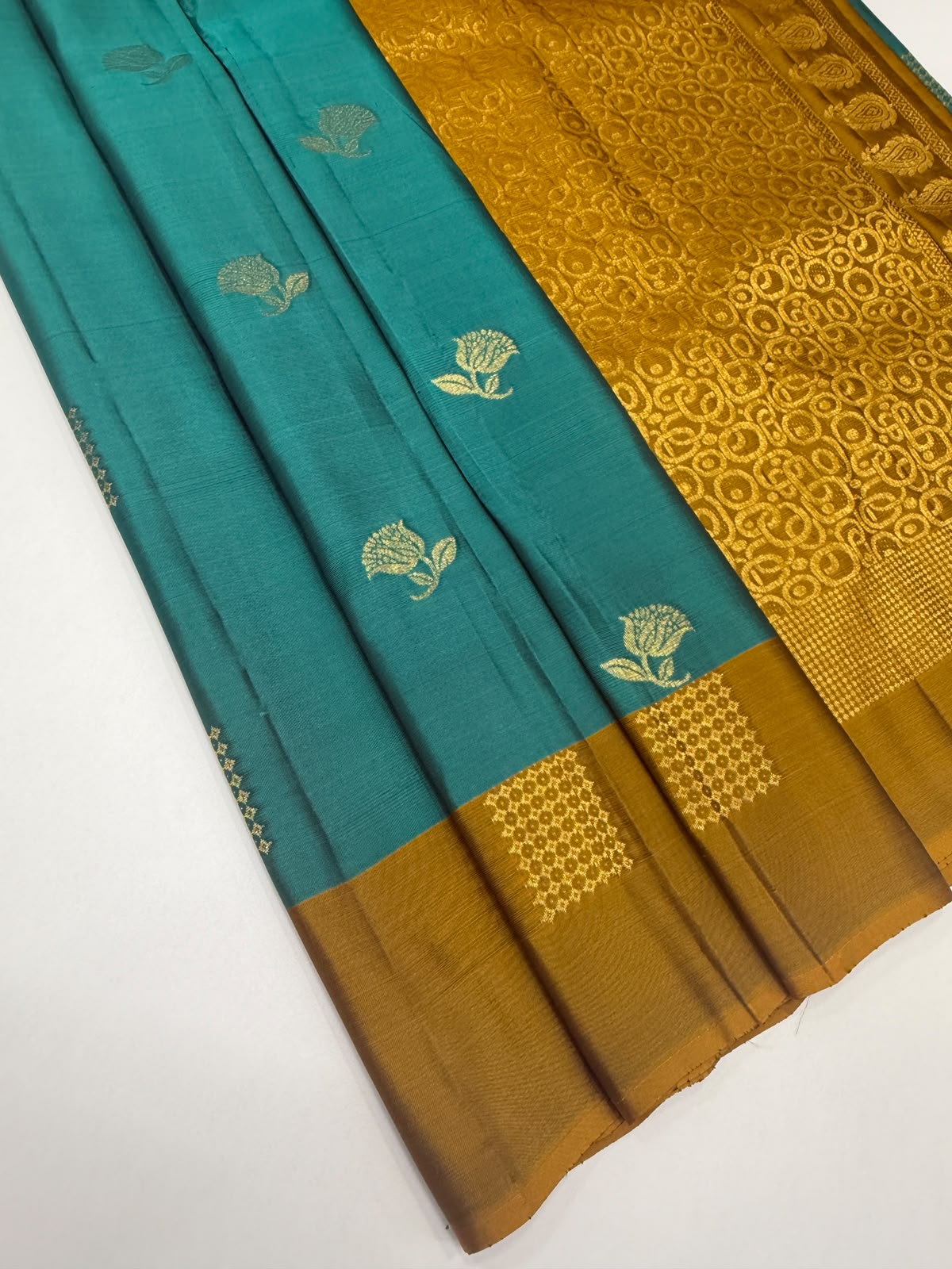 VSM453 - teal blue color body, honey brown color pallu , blouse.