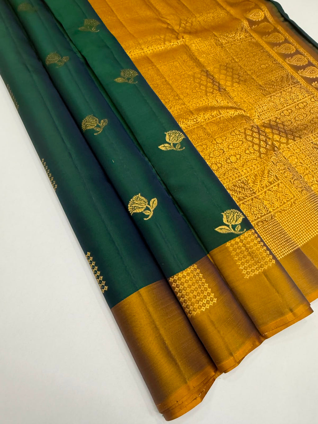 VSM450 - green color body, honey brown color pallu , blouse.