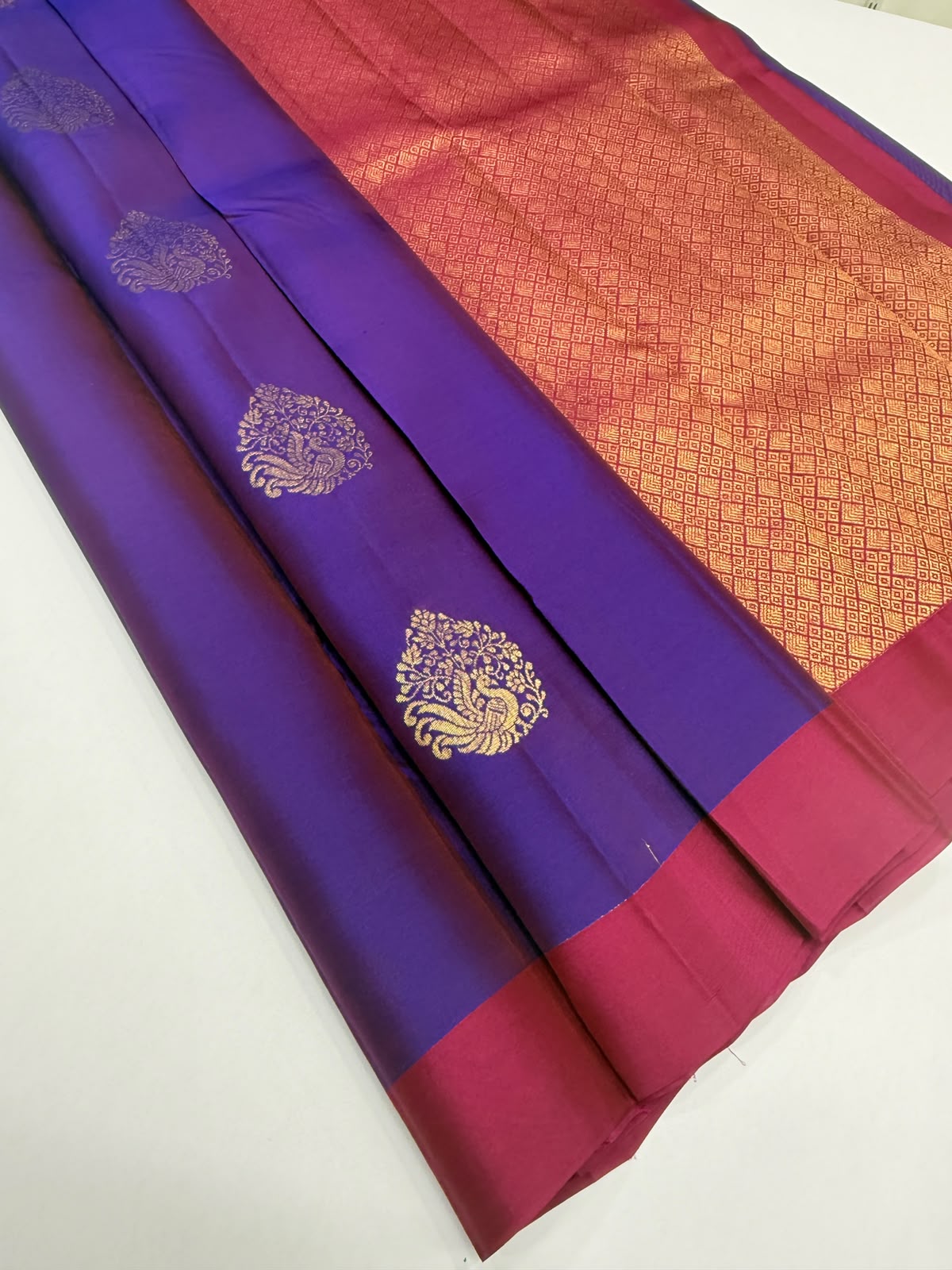 VSM447 - violet color body, dark purple color pallu , blouse.