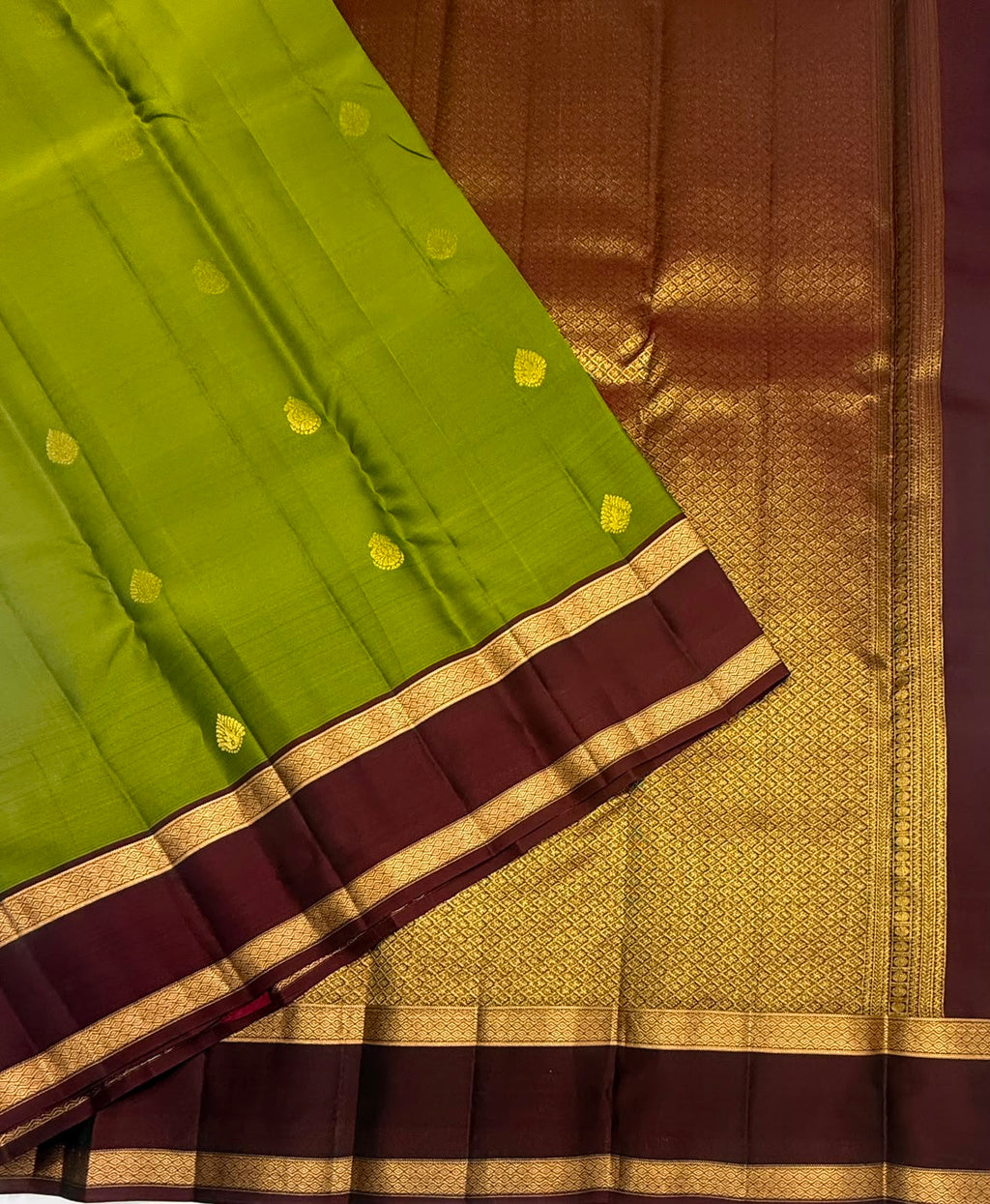 VSM444 - green color body, coffee brown color pallu , blouse
