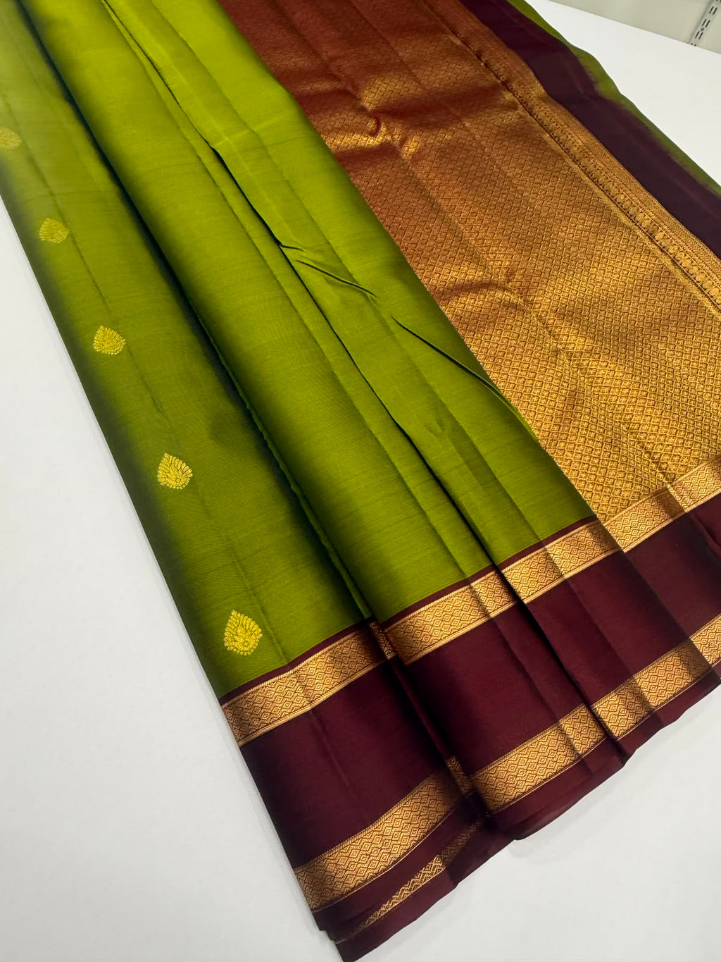 VSM444 - green color body, coffee brown color pallu , blouse