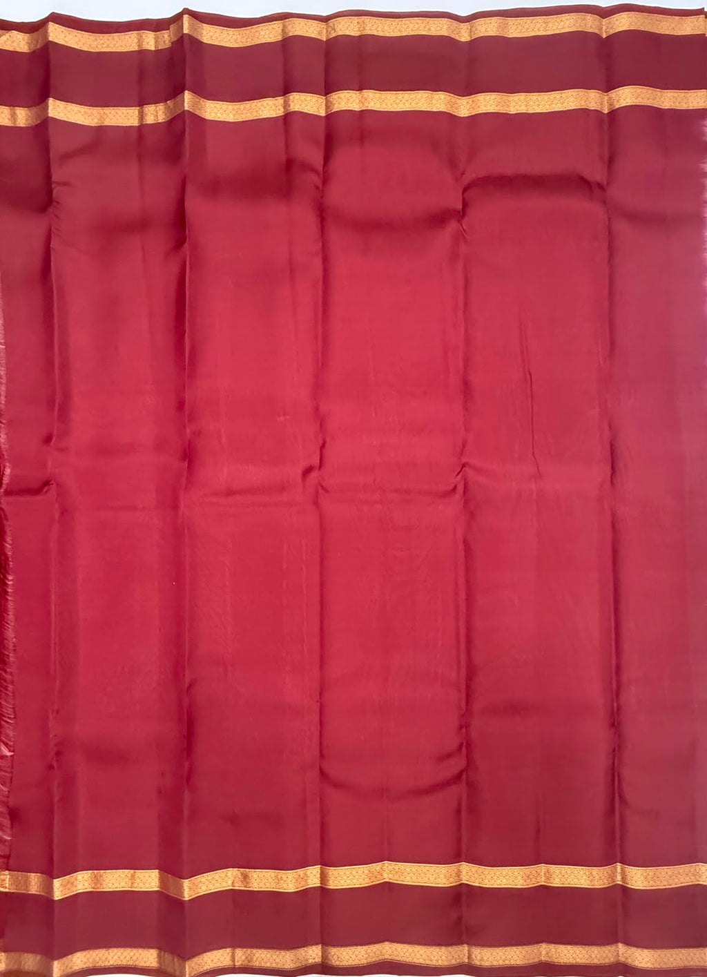 VSM443 - onion color body , maroon color pallu , blouse.