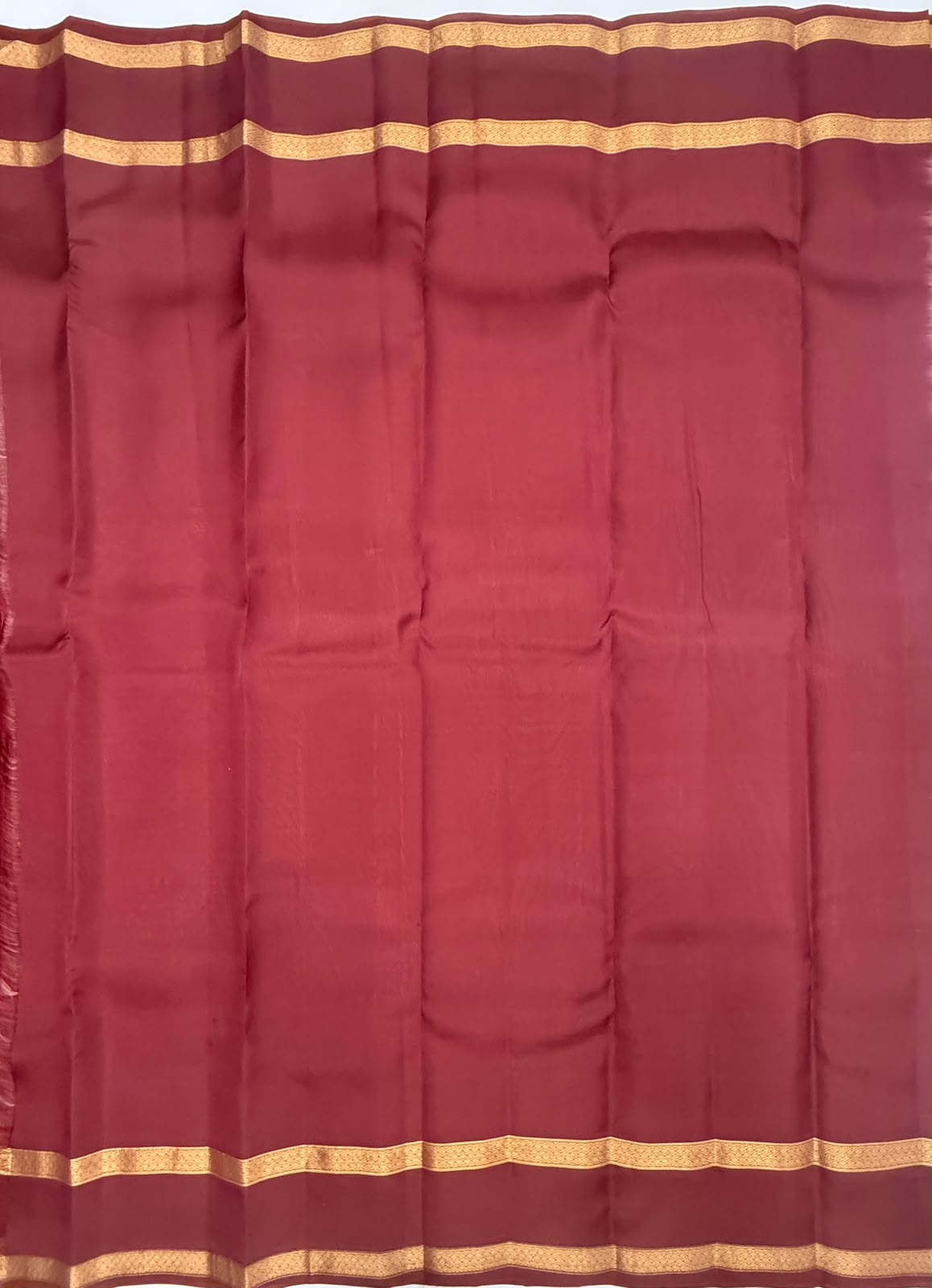 VSM443 - onion color body , maroon color pallu , blouse.