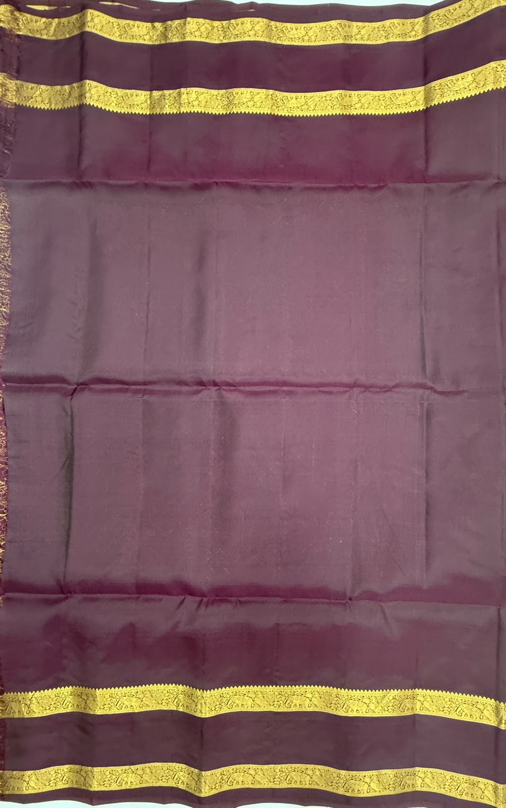 VSM438 - peacock green color body , dark purple color pallu , blouse.