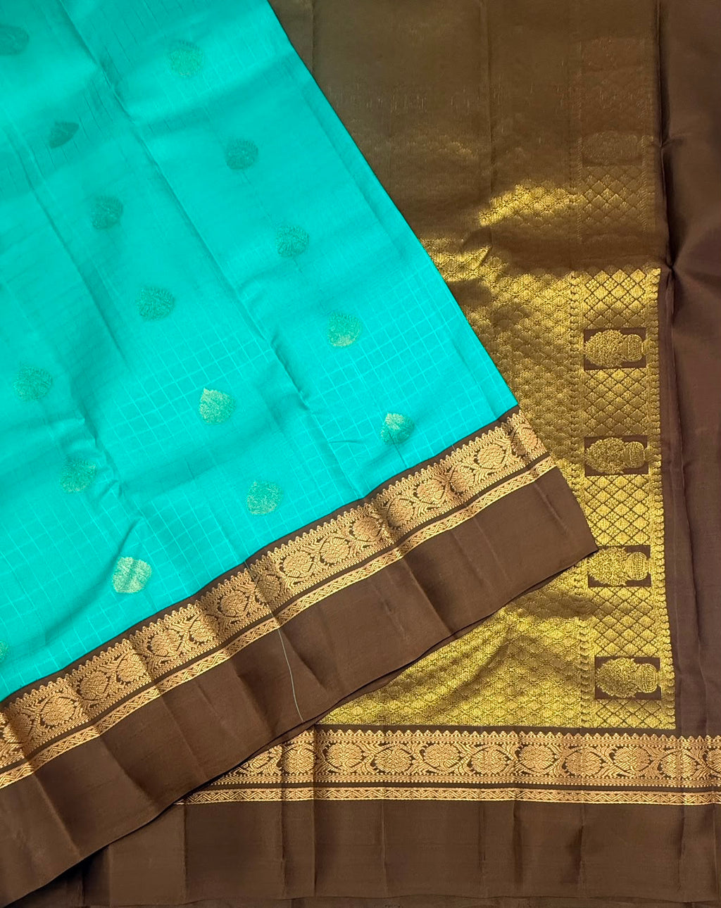 VSM434 - anandha blue color body , brown color pallu , blouse.