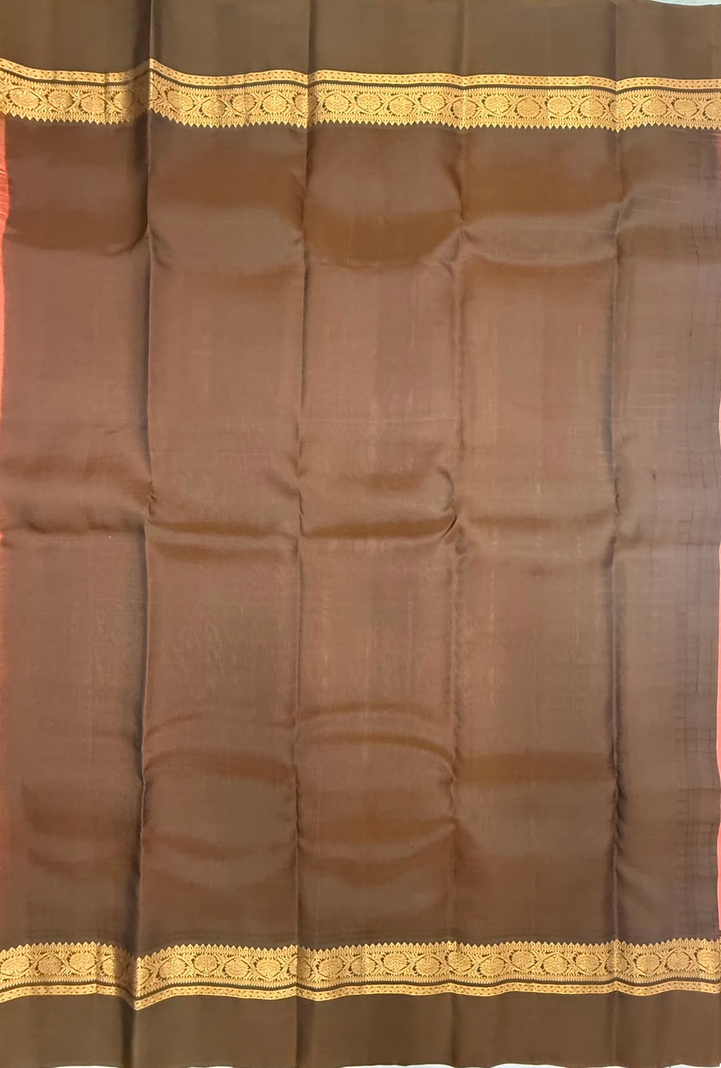 VSM433 - peach color body , brown color pallu , blouse.