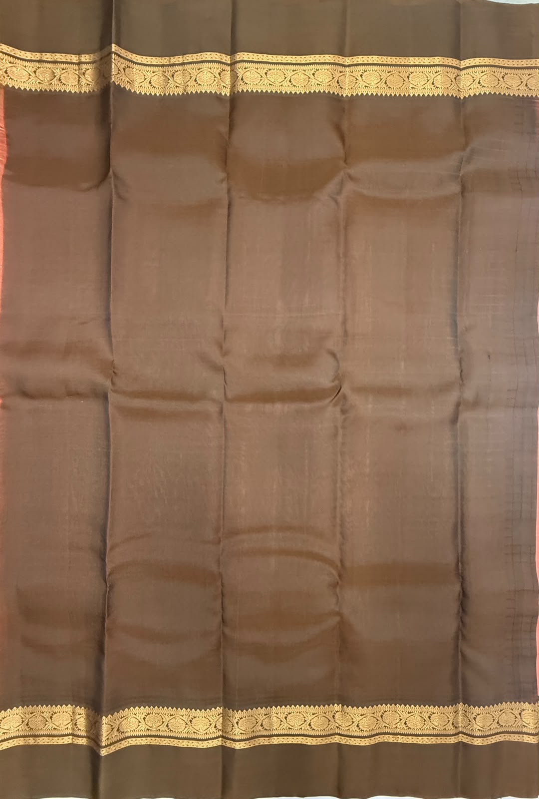 VSM433 - peach color body , brown color pallu , blouse.