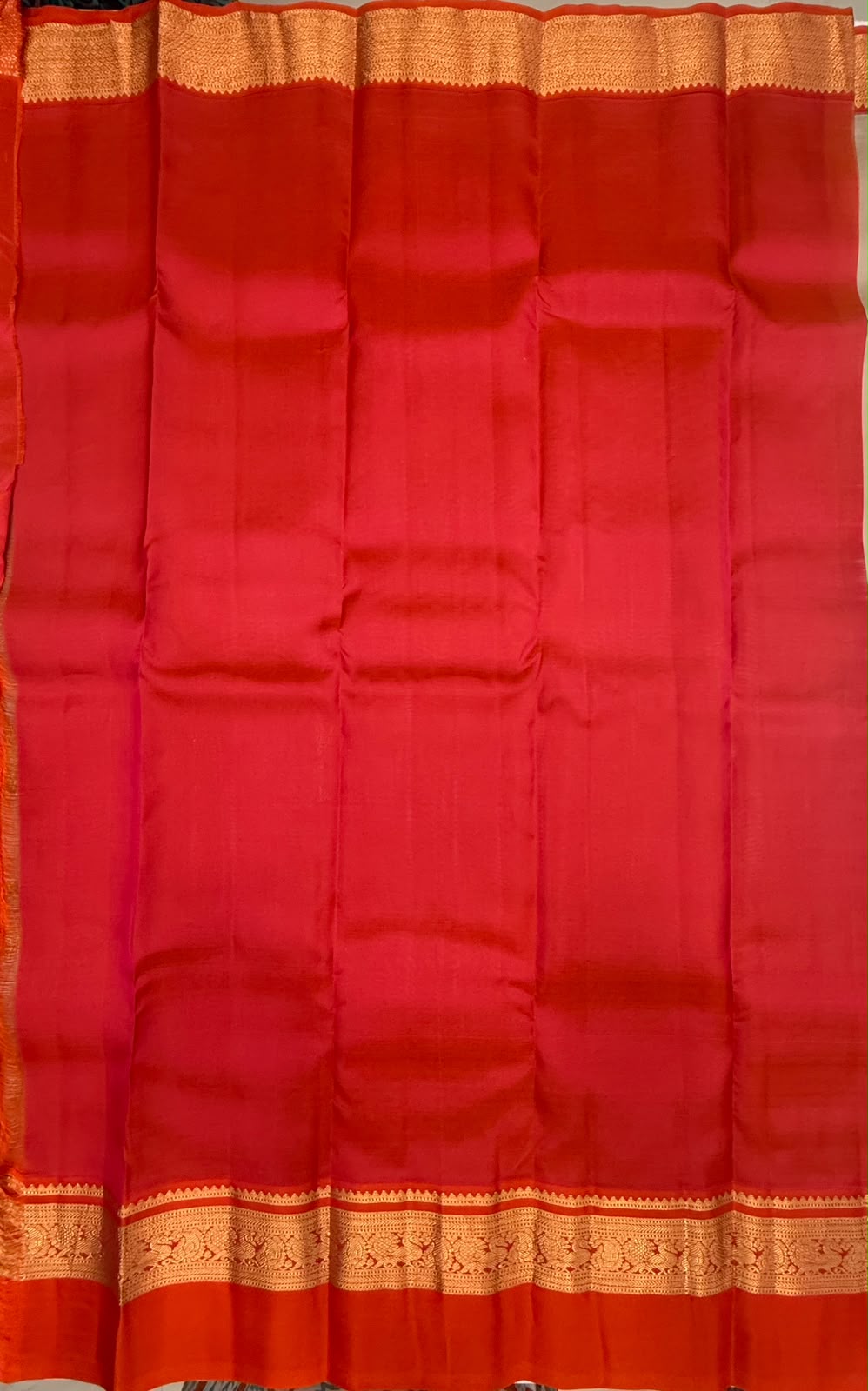 VSM429 - light beige color body , pinkish orange color pallu , blouse.