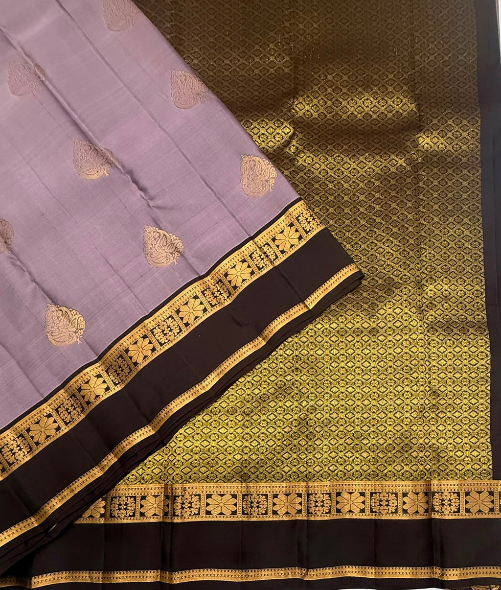 VSM421 - pastel lavender color body , coffee brown color pallu , blouse.