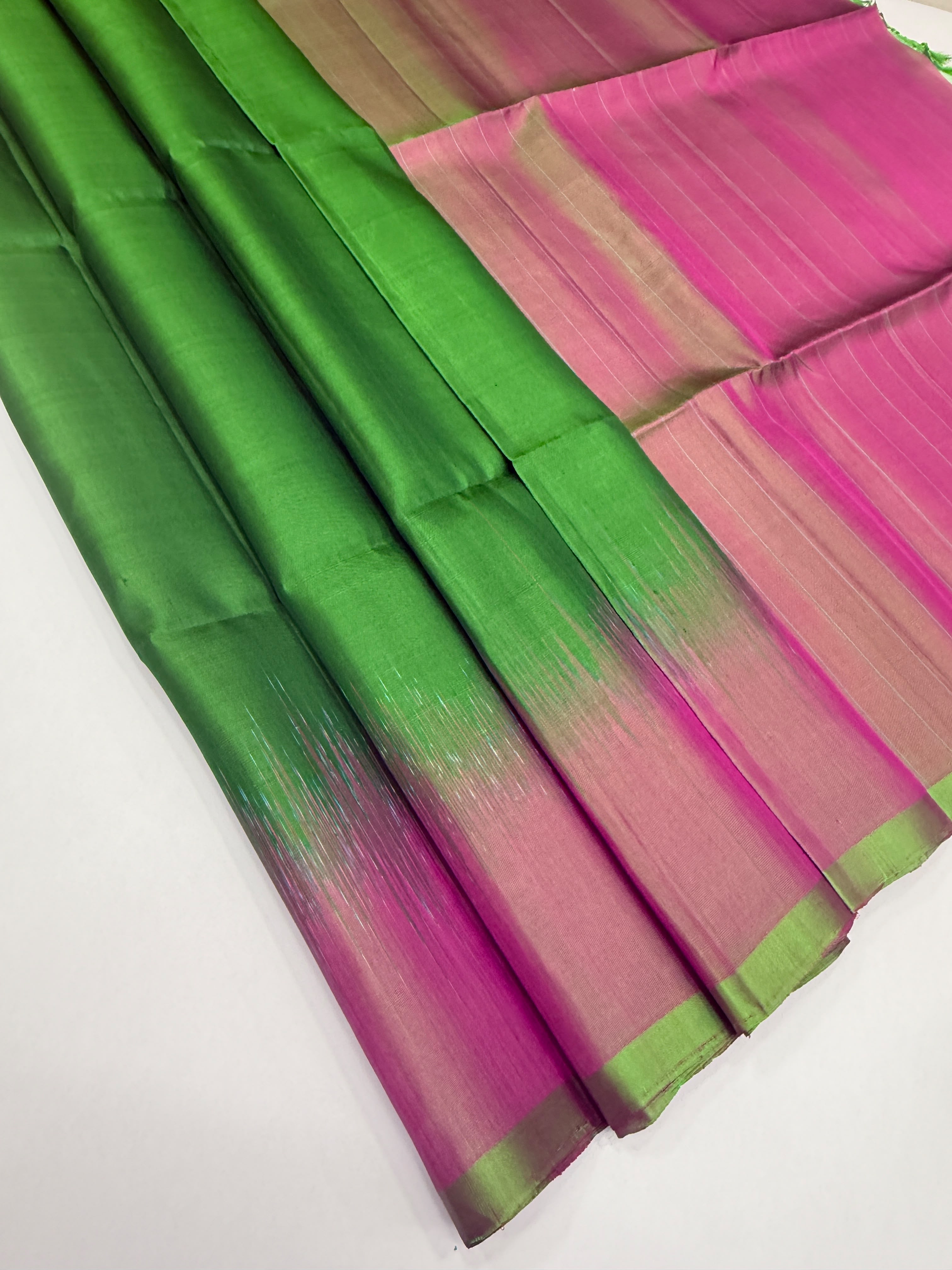 VSP736 - green color body , purple color pallu , blouse - Pure silk saree