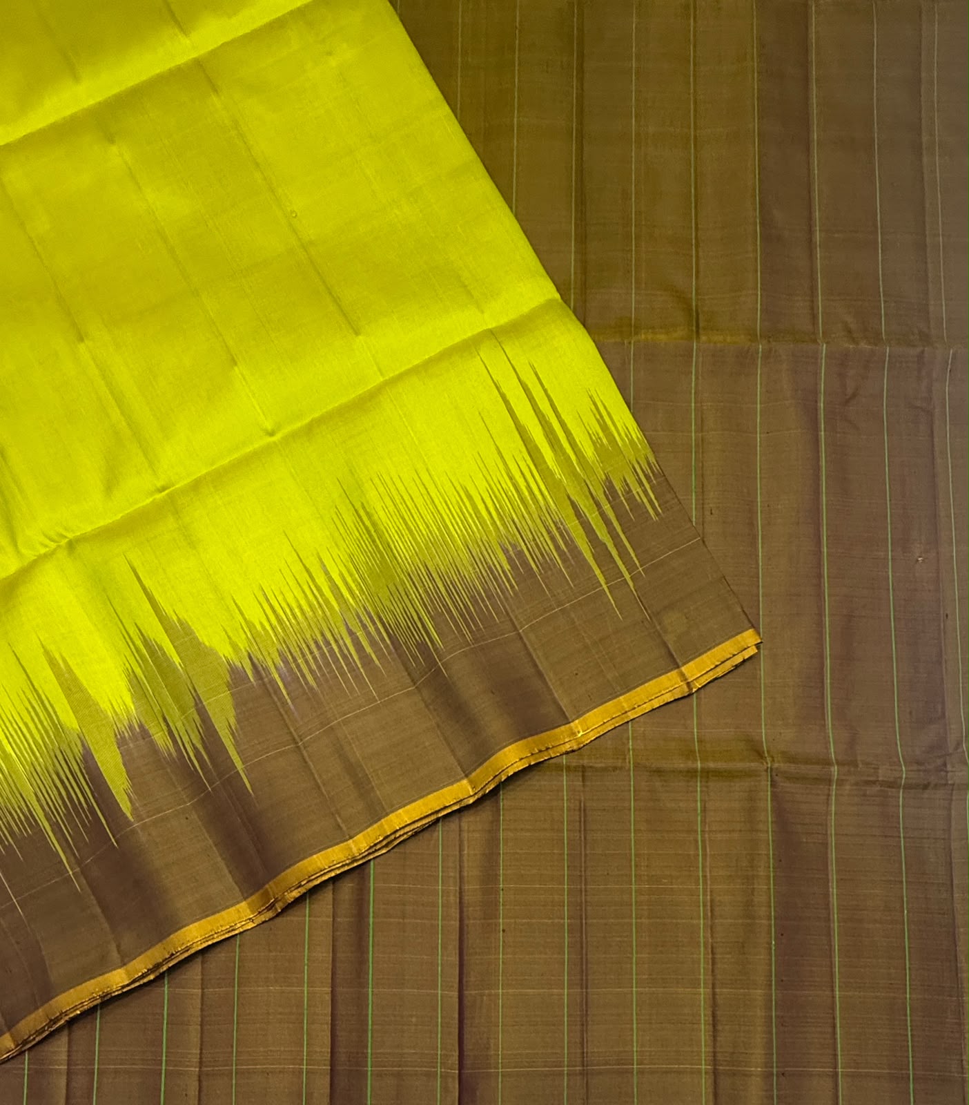VSP737 - yellow with green color body , honey brown color pallu , blouse - Pure silk saree