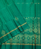 VSS497 - peacock green color body , color pallu , blouse - Pure silk saree