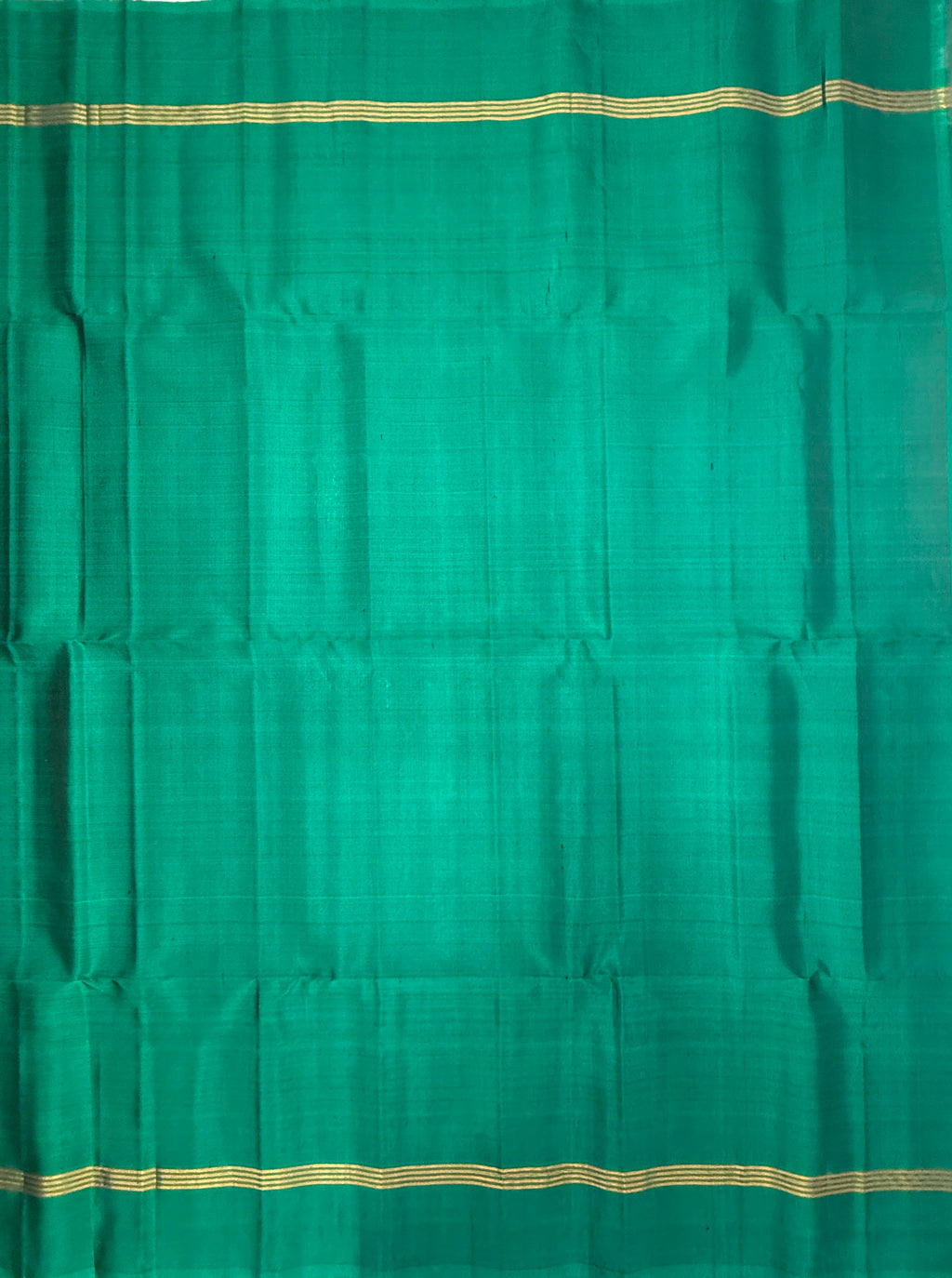 VSS497 - peacock green color body , color pallu , blouse - Pure silk saree