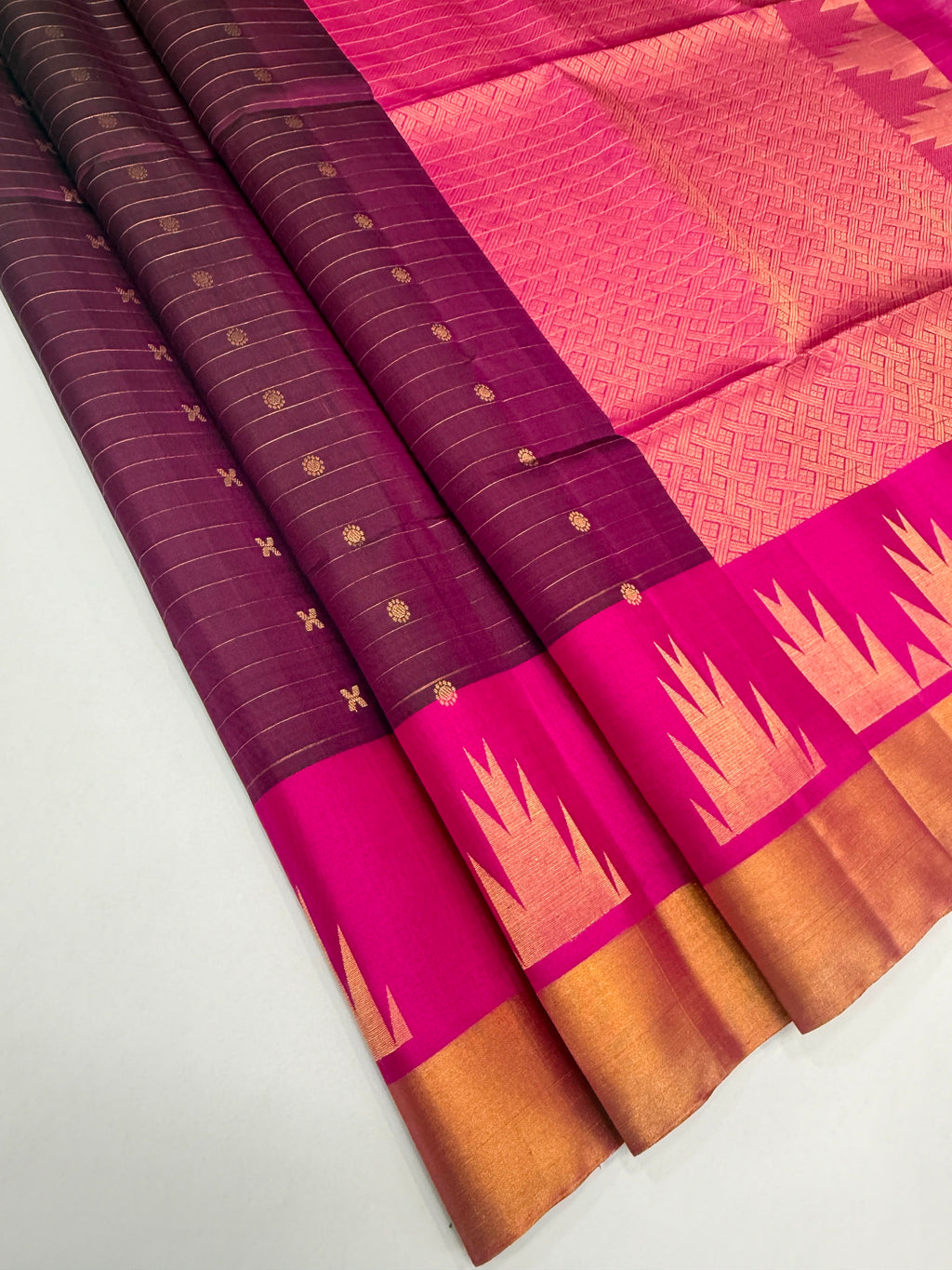 VSF1134 - purple color body , rani pink color pallu,blouse - Pure silk saree