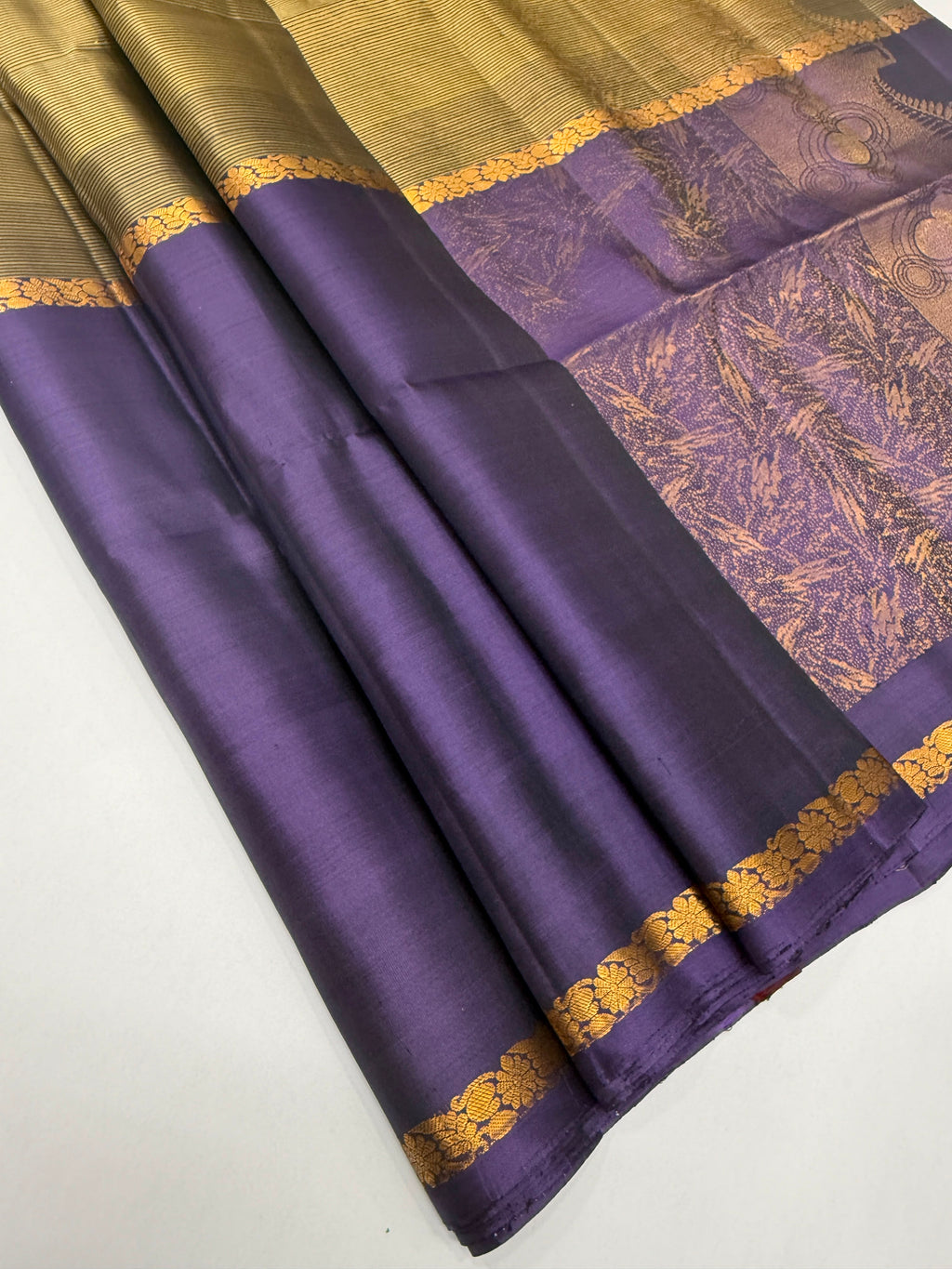 VSF1136 - lavender color body , pallu,blouse - Pure silk saree