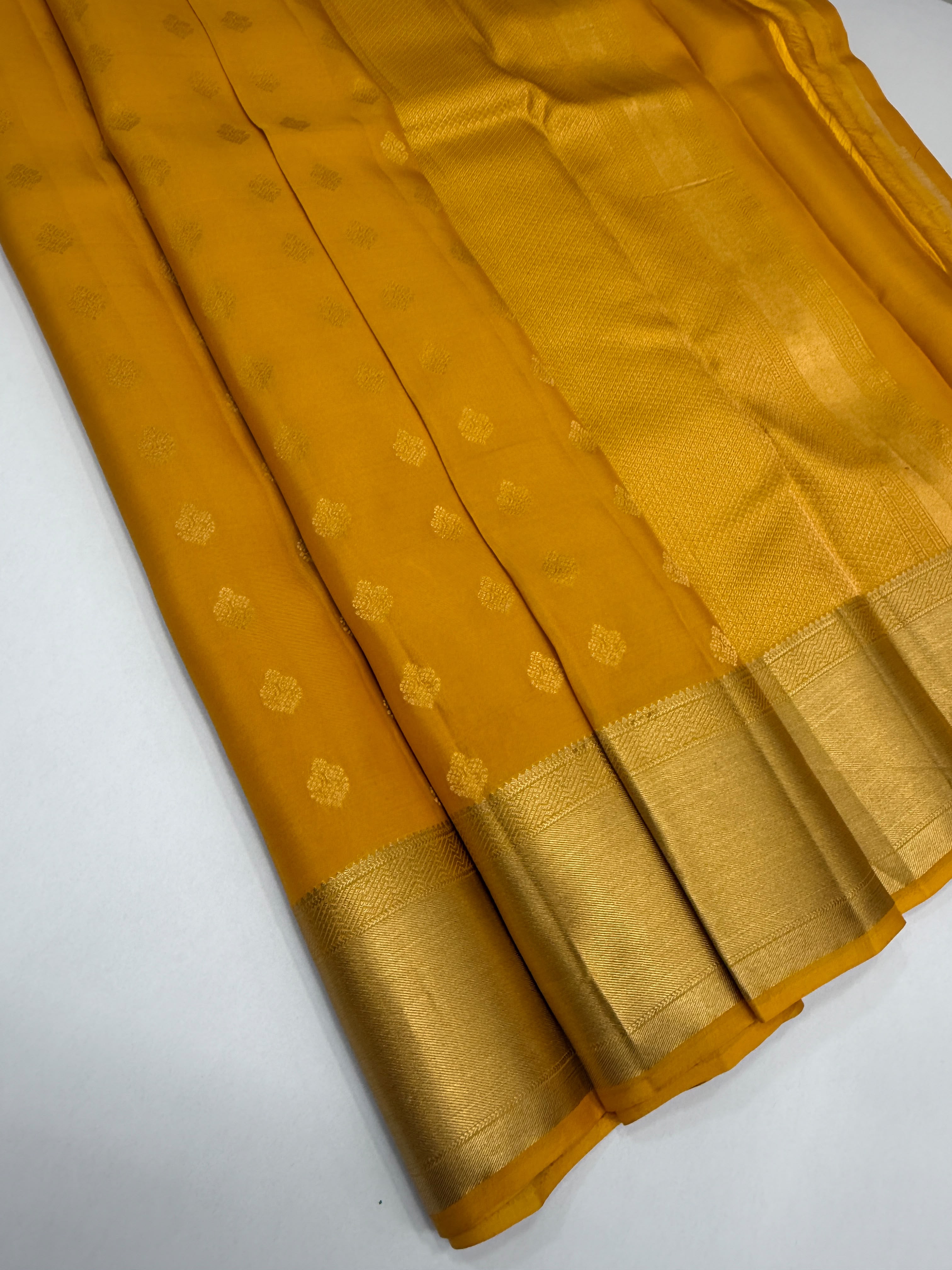 VSM487 - yellow color body , color pallu , blouse&nbsp;